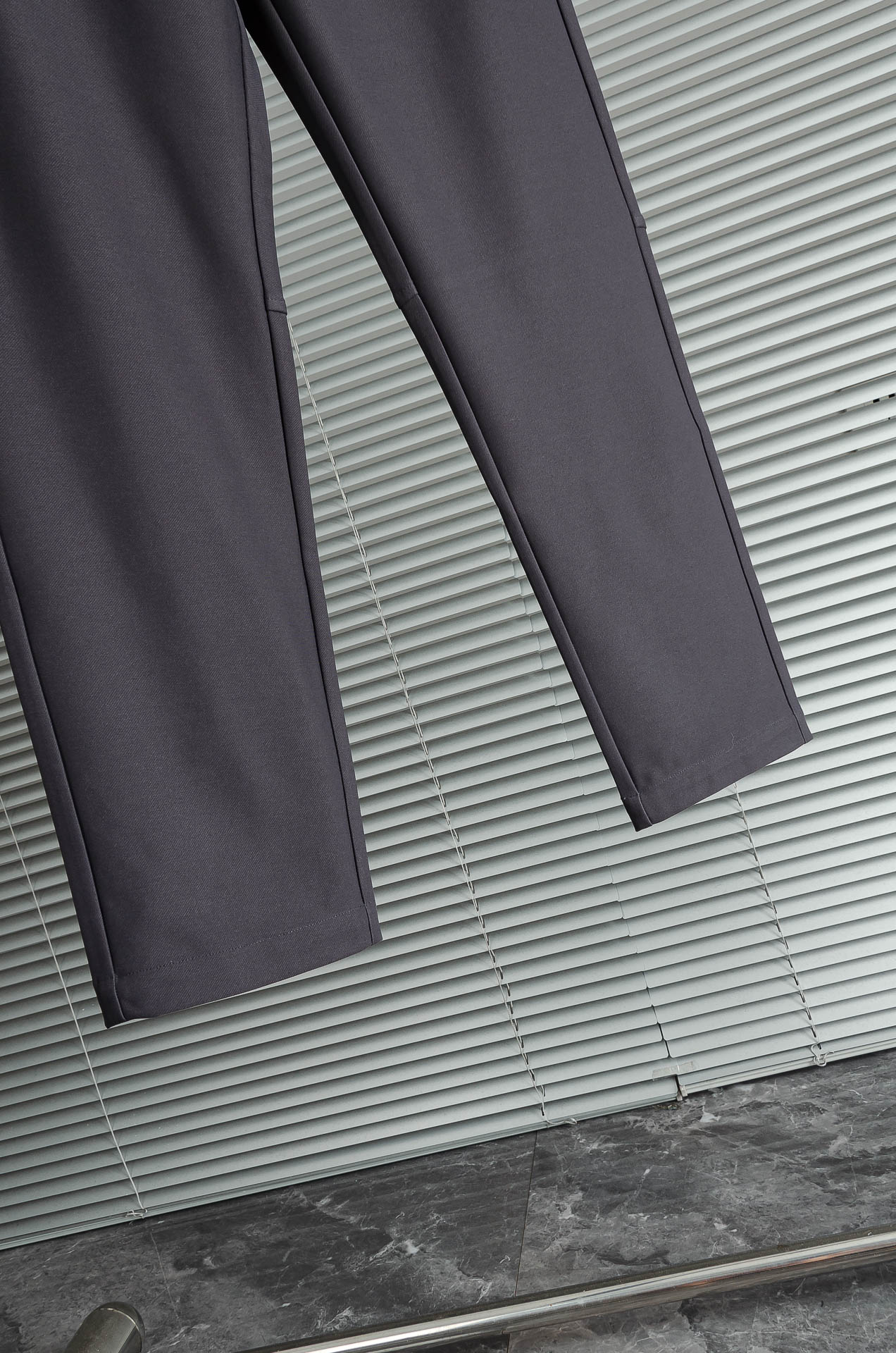 露露 抽绳腰头男士休闲舒适直筒长裤#其匠心打造，毋庸置疑的极品重磅，无需过多的词汇来形容这款人气单品，光