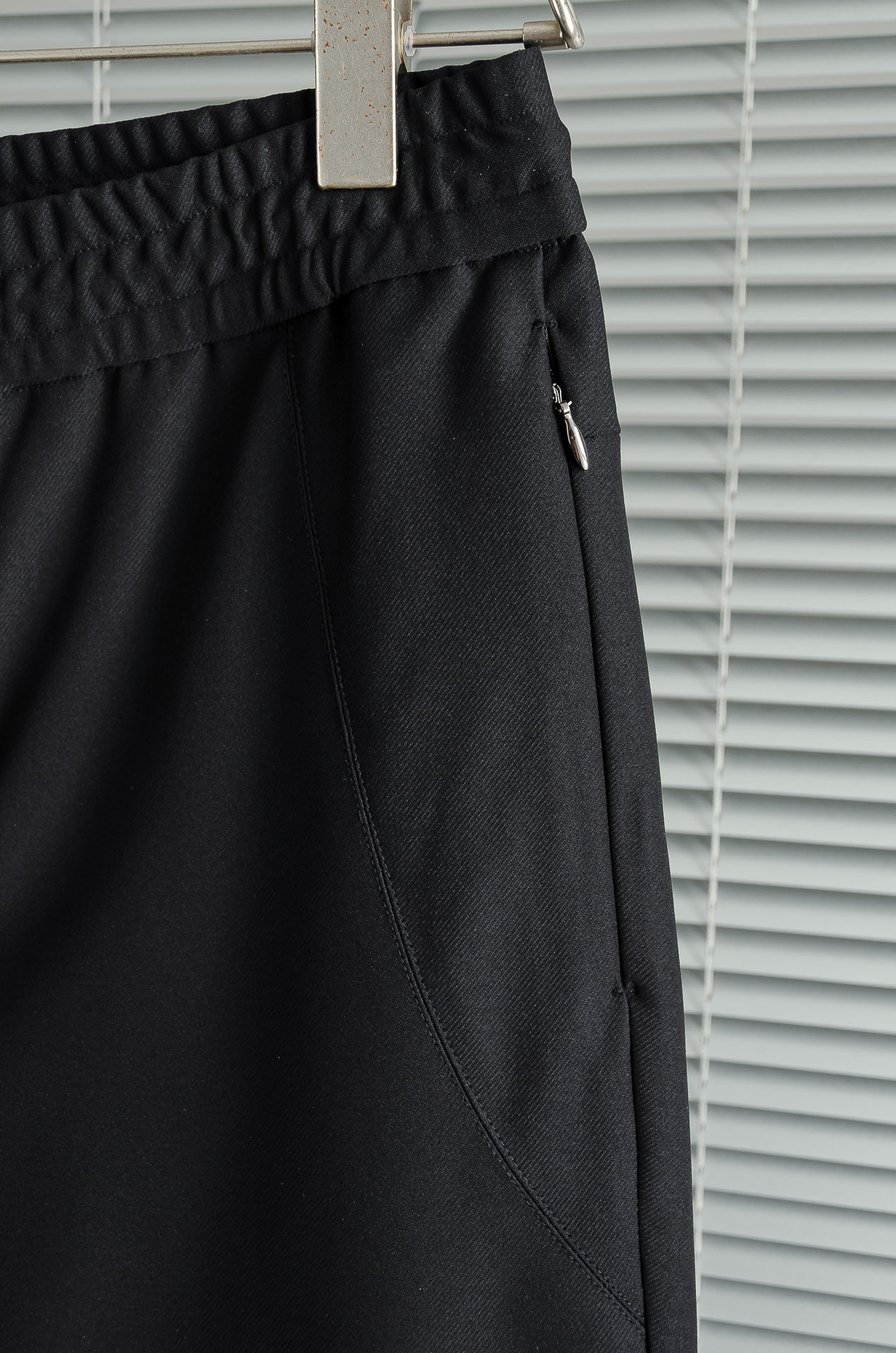 露露 抽绳腰头男士休闲舒适直筒长裤#其匠心打造，毋庸置疑的极品重磅，无需过多的词汇来形容这款人气单品，光