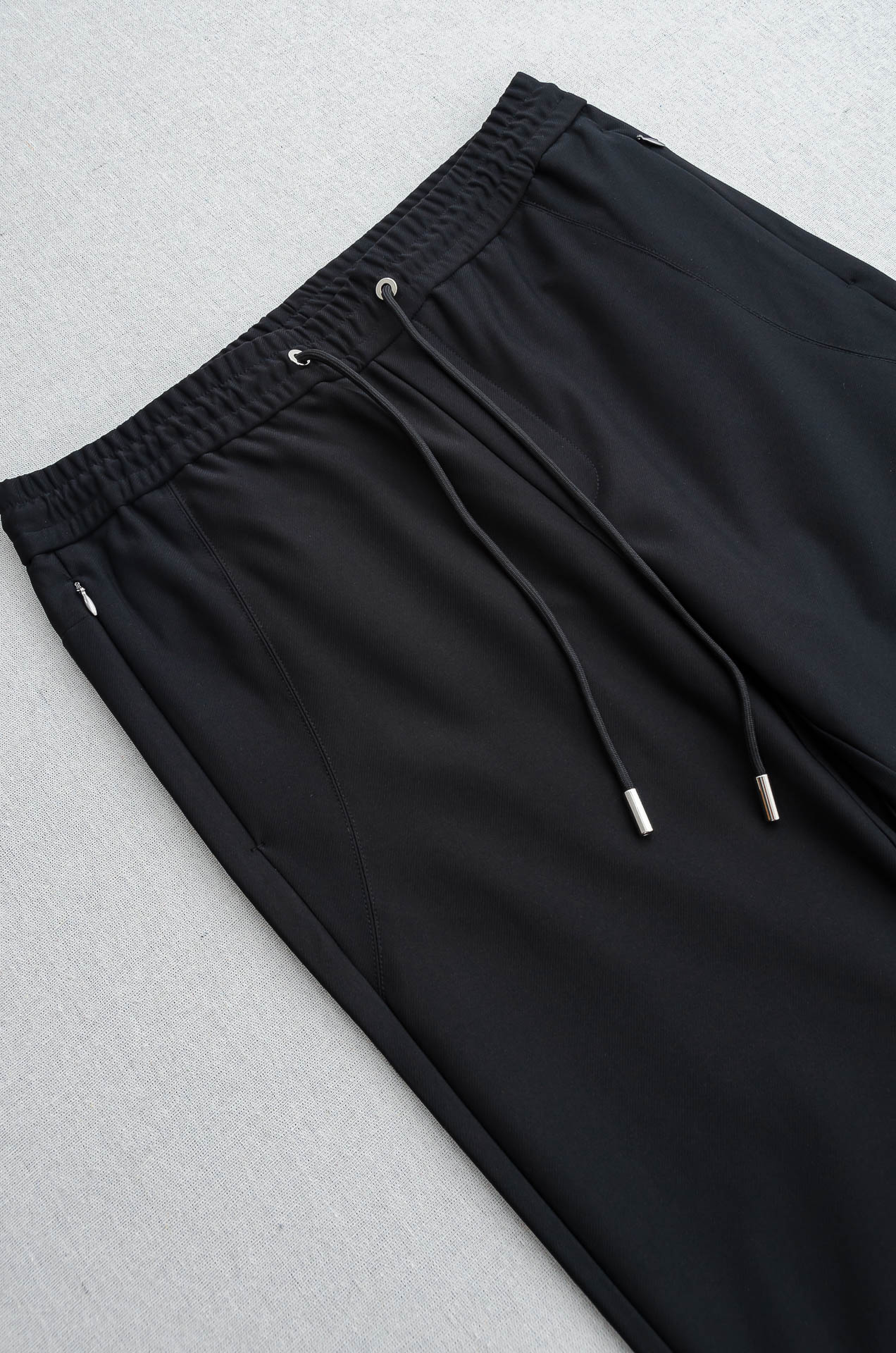 露露 抽绳腰头男士休闲舒适直筒长裤#其匠心打造，毋庸置疑的极品重磅，无需过多的词汇来形容这款人气单品，光