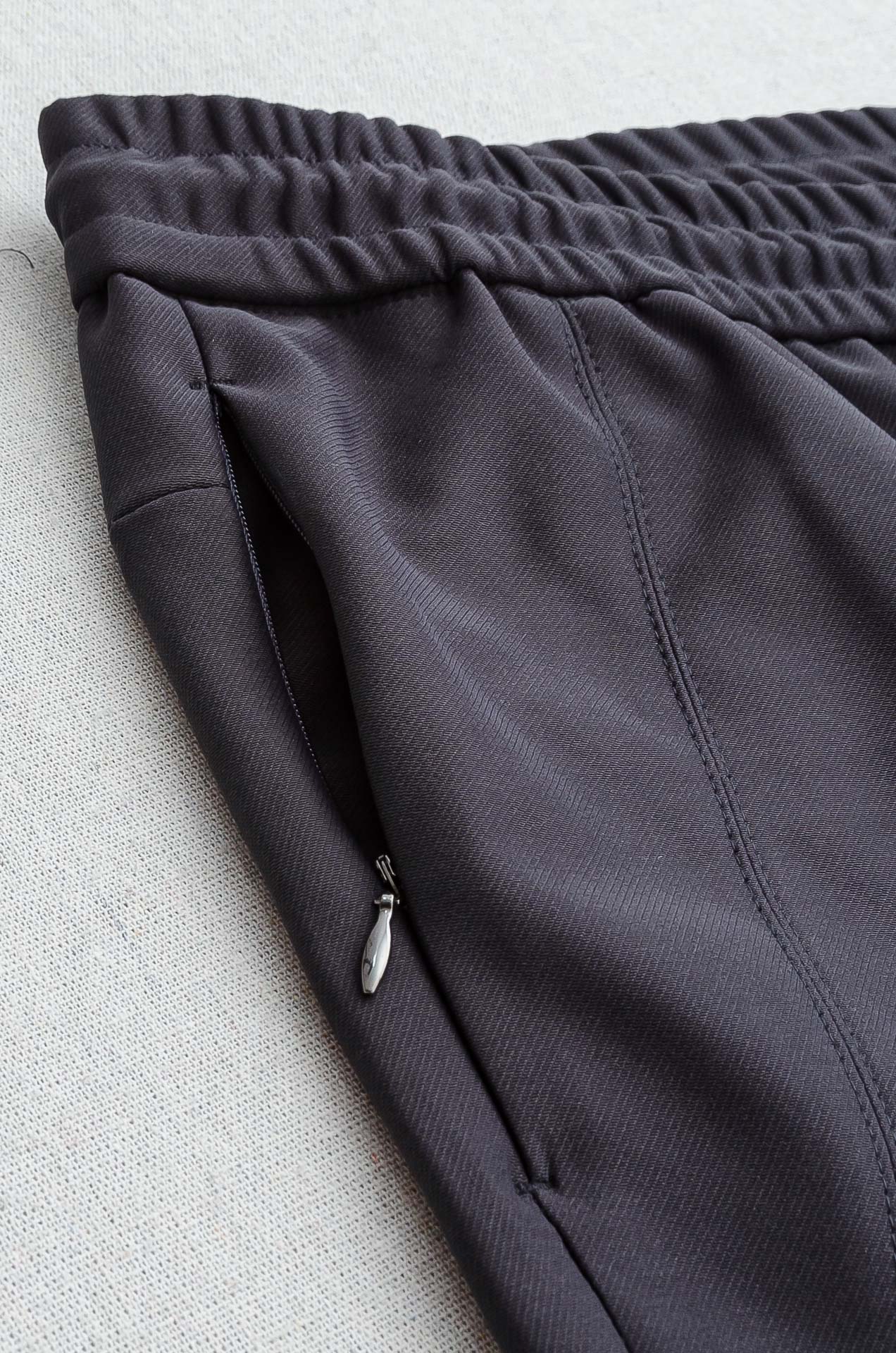 露露 抽绳腰头男士休闲舒适直筒长裤#其匠心打造，毋庸置疑的极品重磅，无需过多的词汇来形容这款人气单品，光