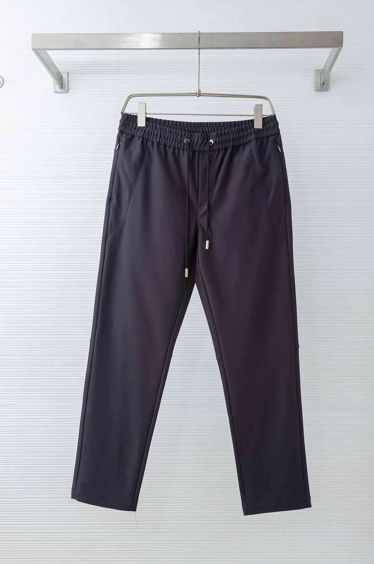 露露 抽绳腰头男士休闲舒适直筒长裤#其匠心打造，毋庸置疑的极品重磅，无需过多的词汇来形容这款人气单品，光