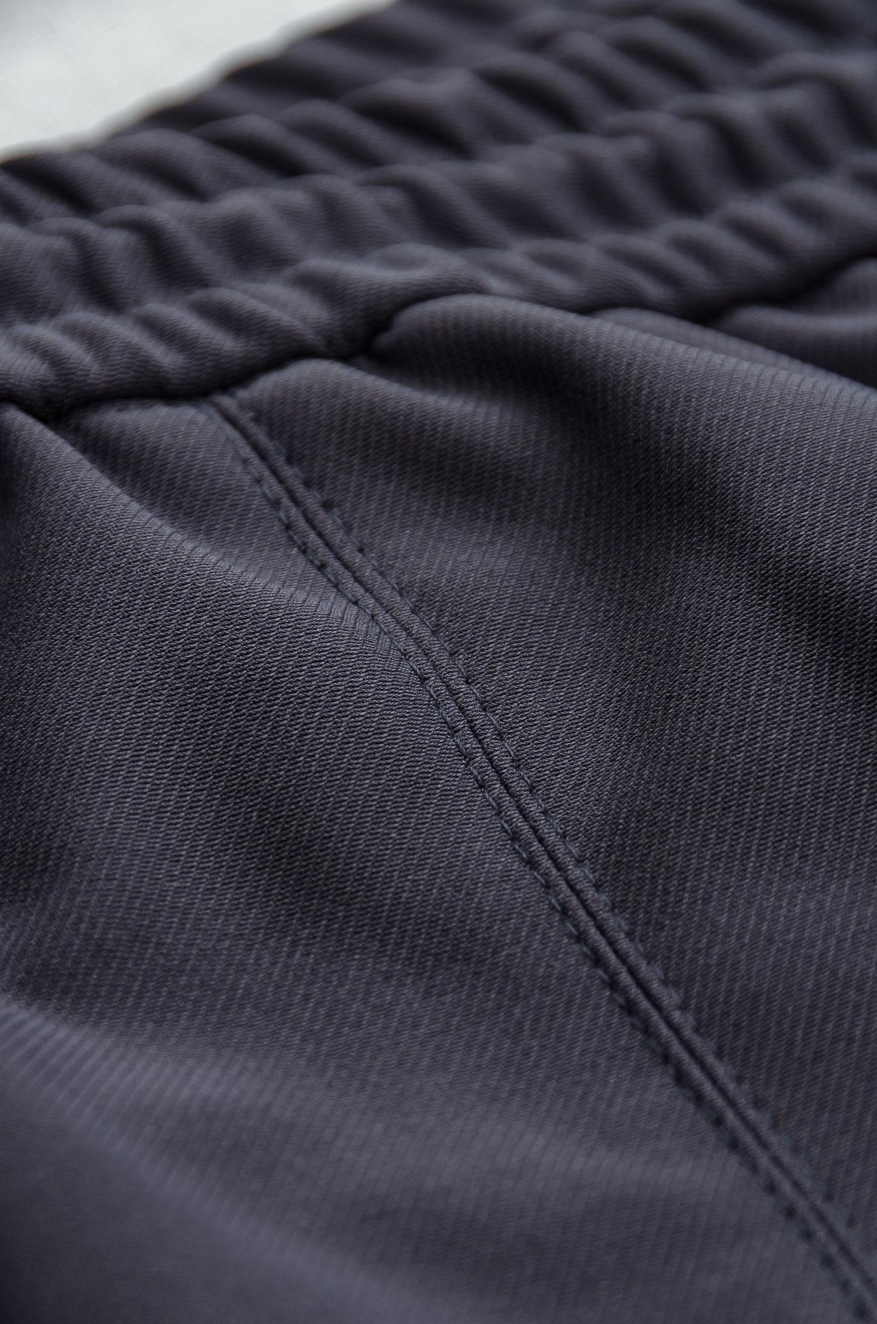 露露 抽绳腰头男士休闲舒适直筒长裤#其匠心打造，毋庸置疑的极品重磅，无需过多的词汇来形容这款人气单品，光