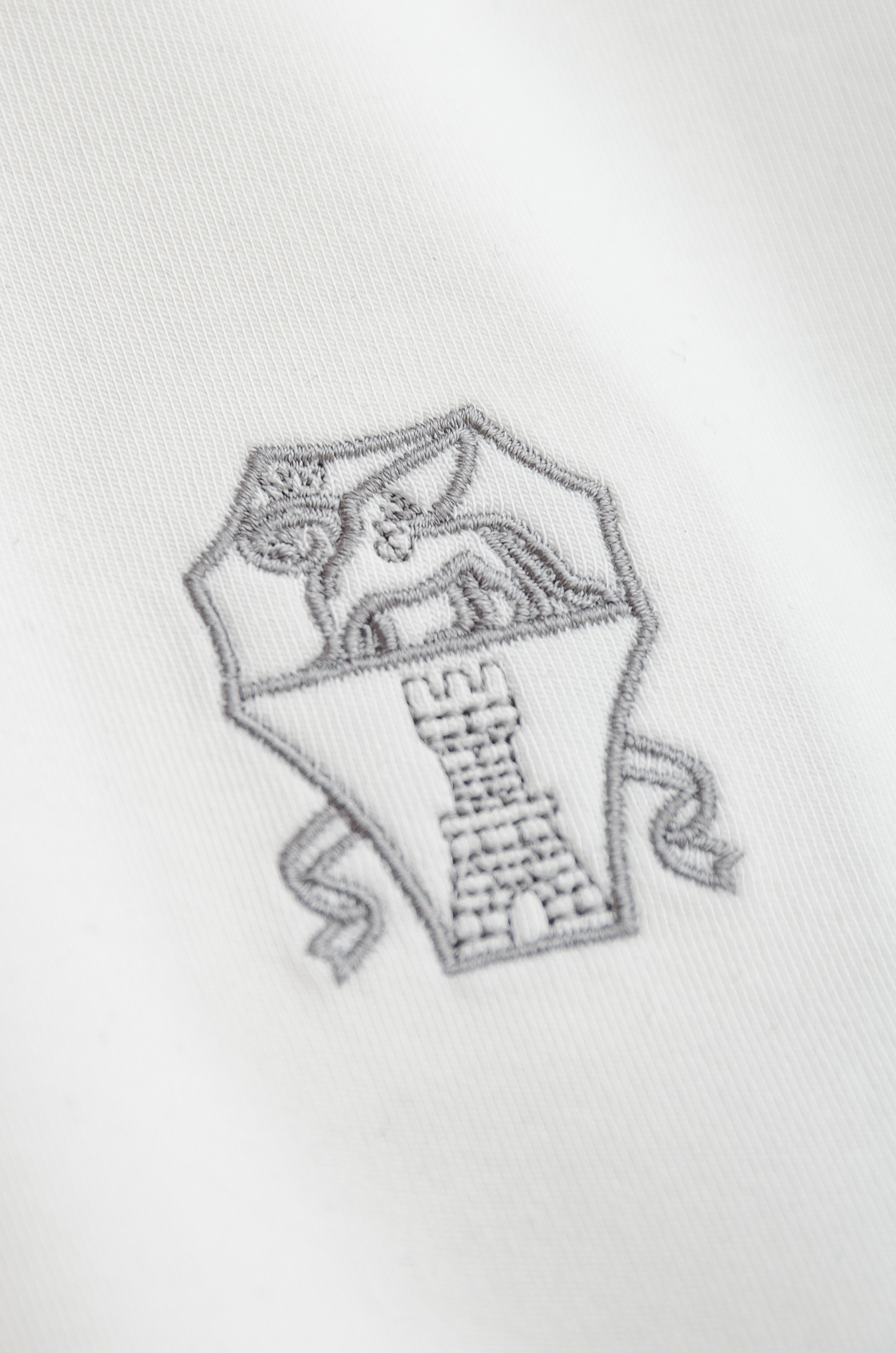 BC 25FW秋冬新款 立体刺绣男士长袖T恤衫#把重心都放在了面料上，表面清晰可见的细格肌理，足以凸显出