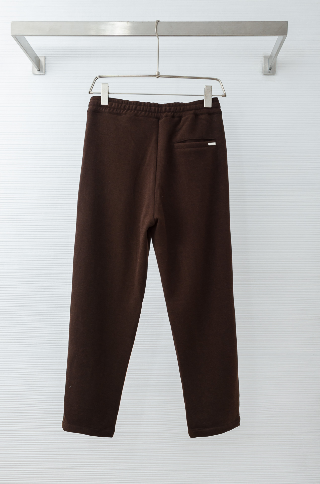 lP🆕 FW 松紧腰羊毛混纺休闲裤#适度量感的微廓版型，质地挺括有骨，风格松弛有度，线条利落的微锥形直筒