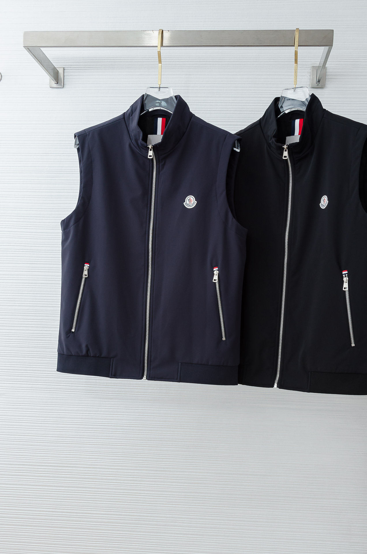 MONCL/ ER.蒙口2025FW 秋冬最新立领设计男士休闲马甲夹克外套#上身十分的舒适，质感超级的细