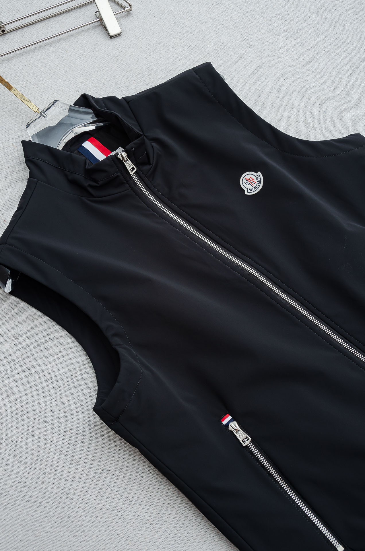 MONCL/ ER.蒙口2025FW 秋冬最新立领设计男士休闲马甲夹克外套#上身十分的舒适，质感超级的细