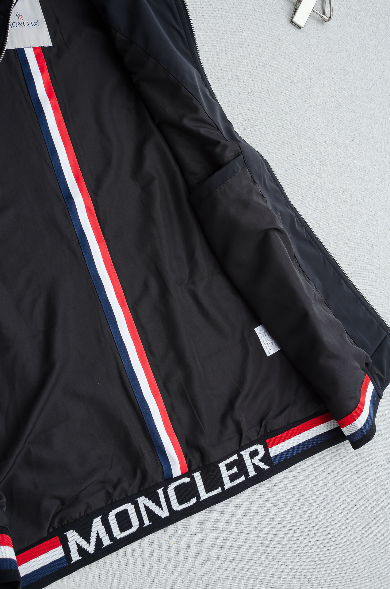 MONCL/ ER.蒙口2025FW 秋冬最新立领设计男士休闲马甲夹克外套#上身十分的舒适，质感超级的细