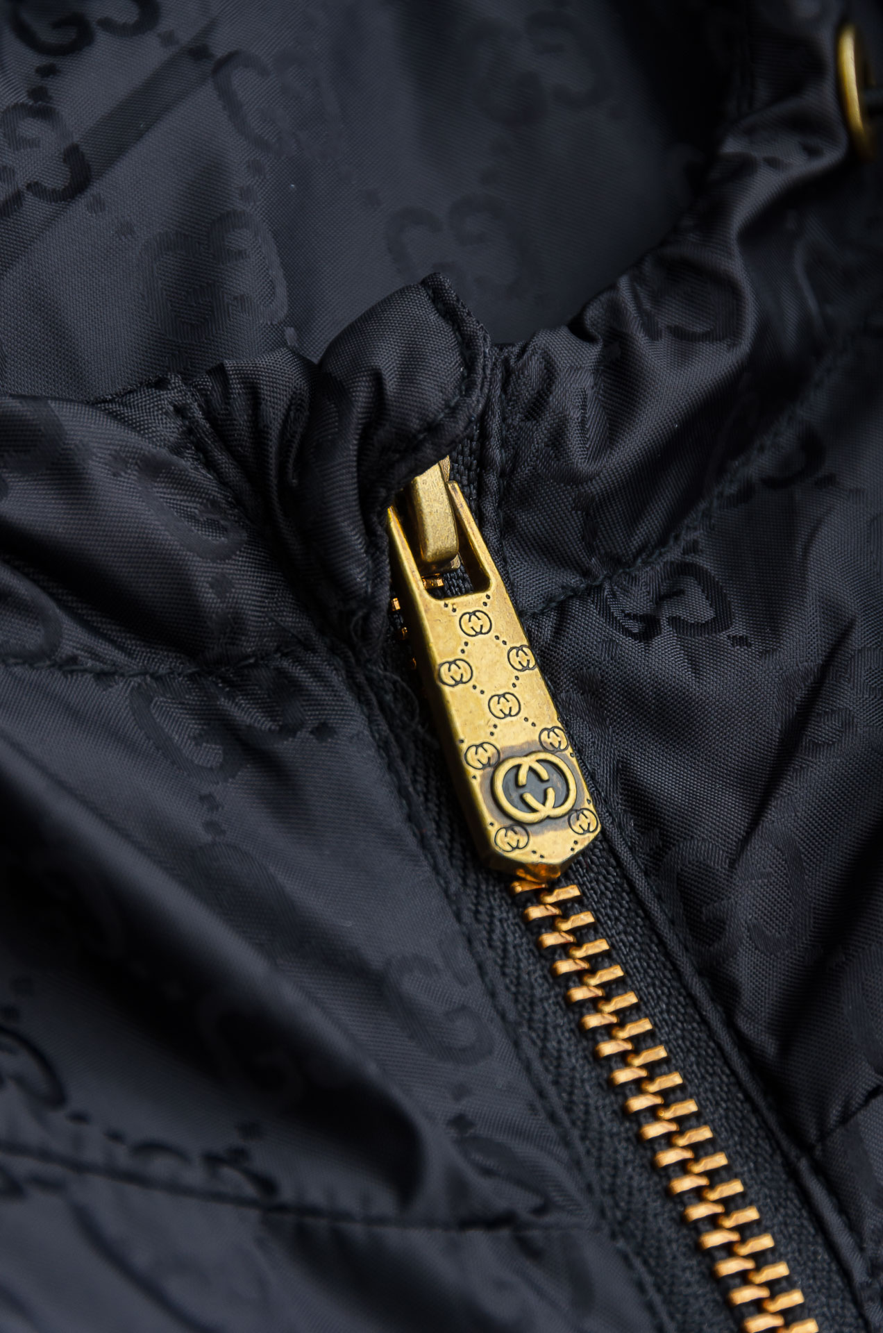 🌾 Gucc#i 26FW男士连帽夹克外套#经典造型与风格上融入当下最热门的暗纹提花元素设计，简洁大气的