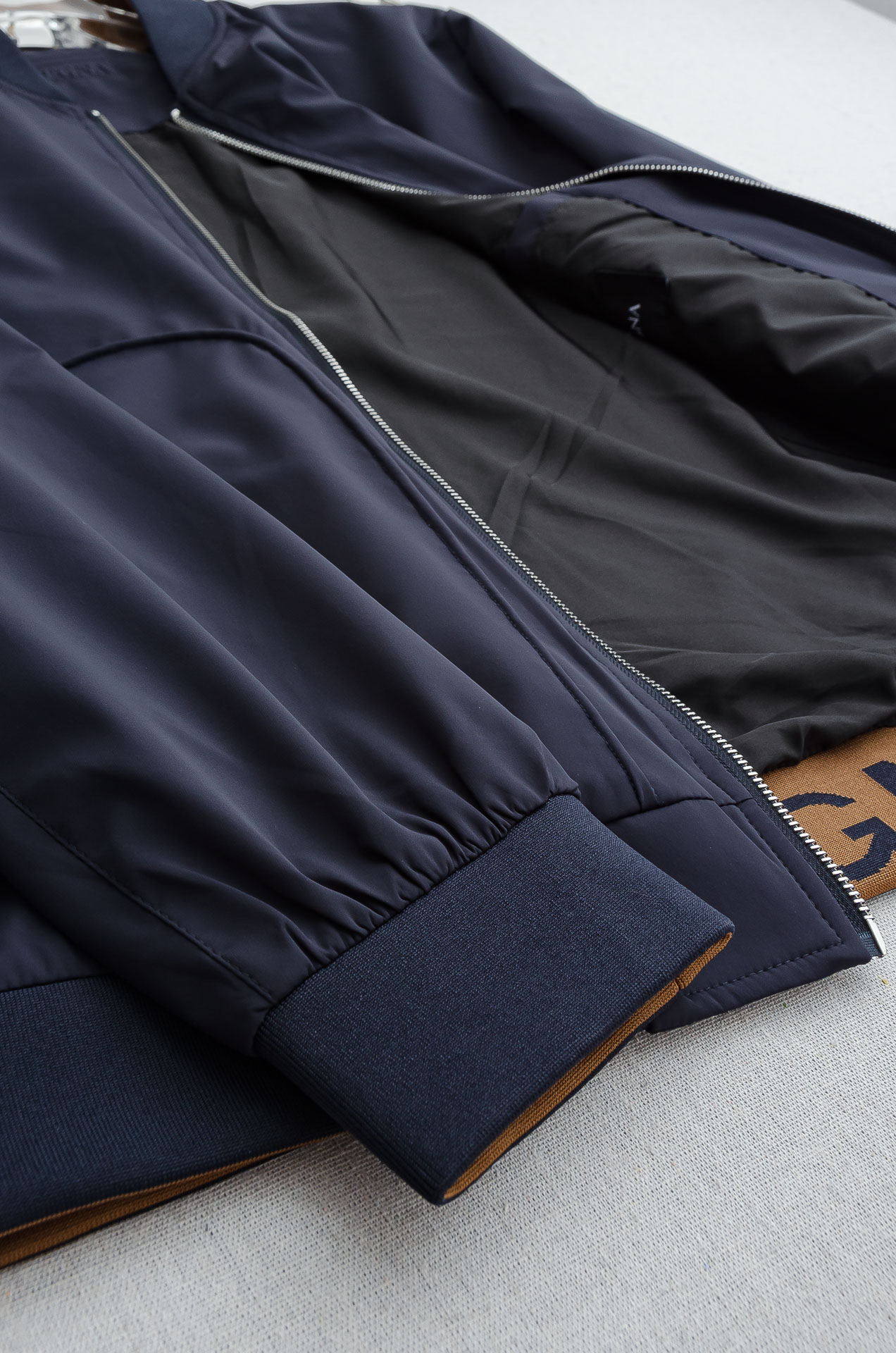 🌾杰尼/亚ze#gna2026Fw最新男士休闲夹克外套#上身十分的舒适，质感超级的细腻且柔软！休闲商务都