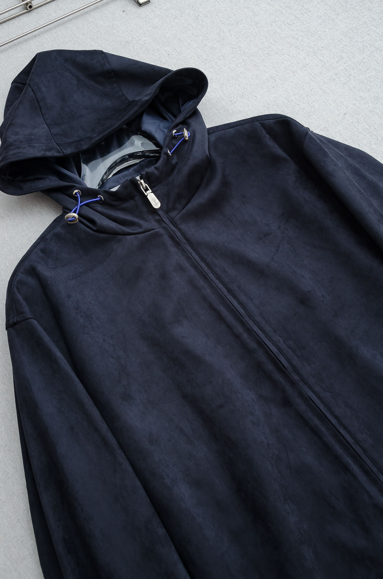 BC 2025 FW最新连帽夹克外套#客供进口麂皮绒肌理感质地面料，用料真得是无比奢华，面料采用90% 