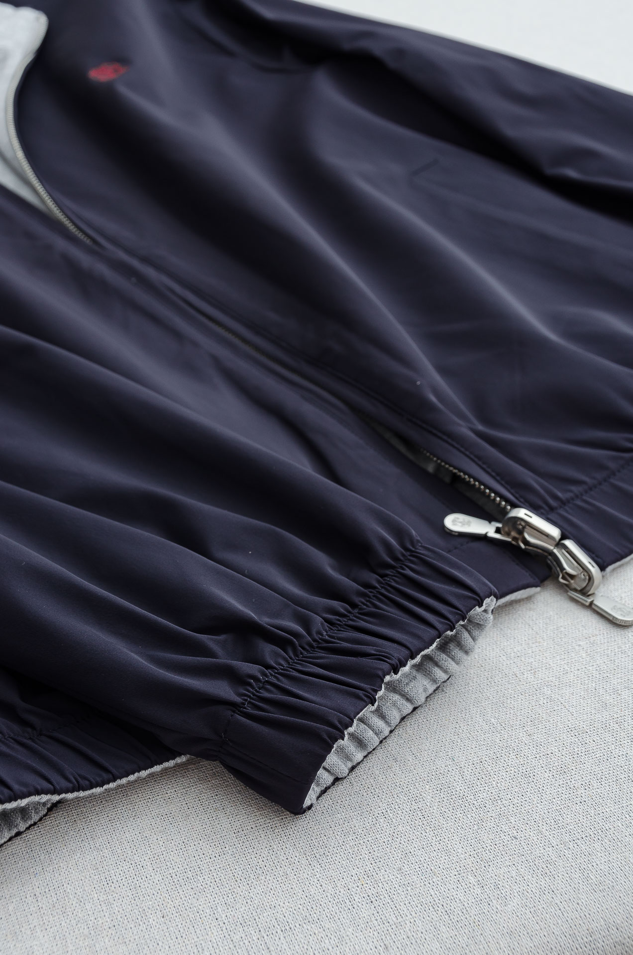 BC 双面设计A面羊毛+羊绒B面高支高密定织三防面料呈现不同质感风格！双面穿立领夹克外套#采用双面料打造