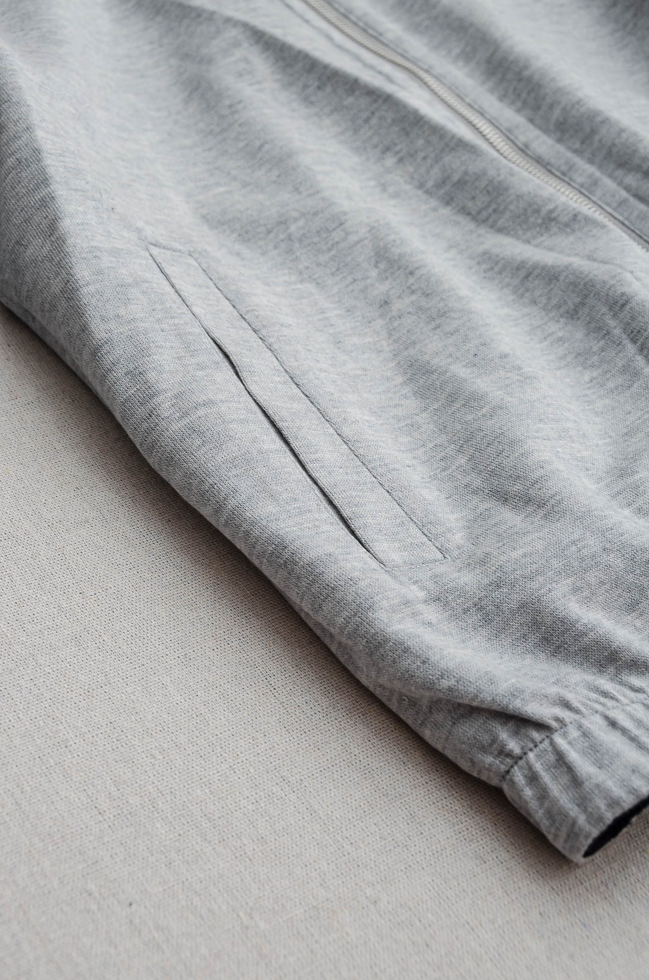 BC 双面设计A面羊毛+羊绒B面高支高密定织三防面料呈现不同质感风格！双面穿立领夹克外套#采用双面料打造