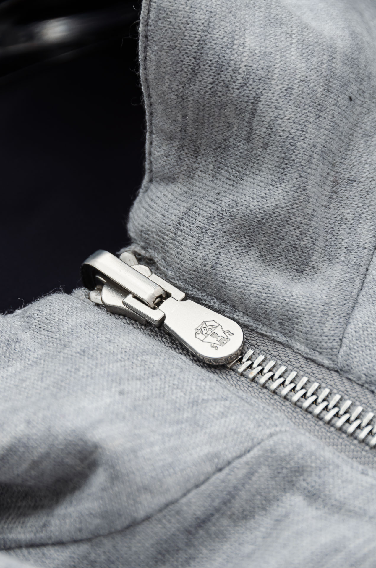 BC 双面设计A面羊毛+羊绒B面高支高密定织三防面料呈现不同质感风格！双面穿立领夹克外套#采用双面料打造