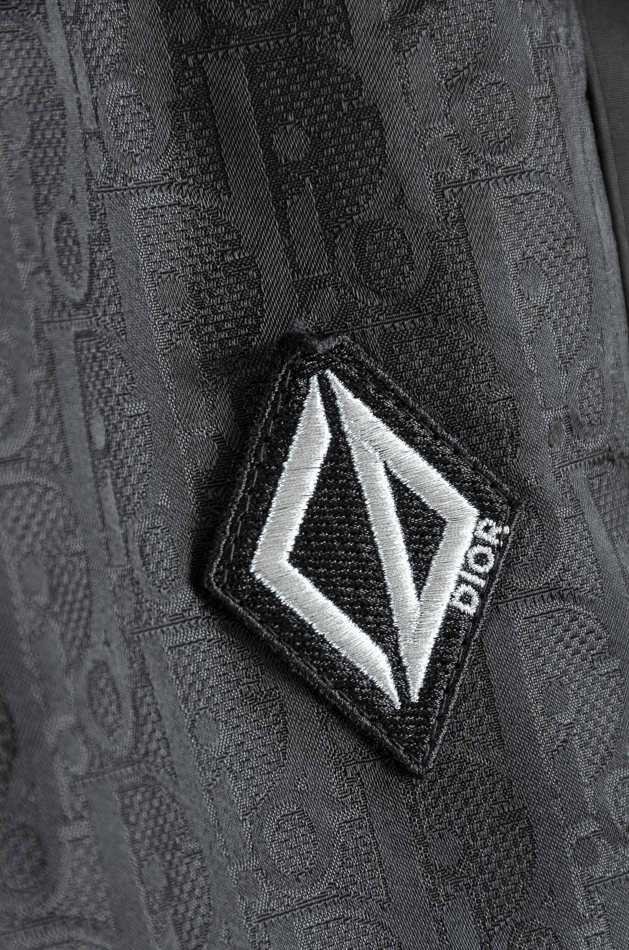 Di#or 迪奥 25FW秋冬新款# 防寒机能加厚棉裤# 经典单色长裤柜台在售，防风防雨雪，舒适保暖。直