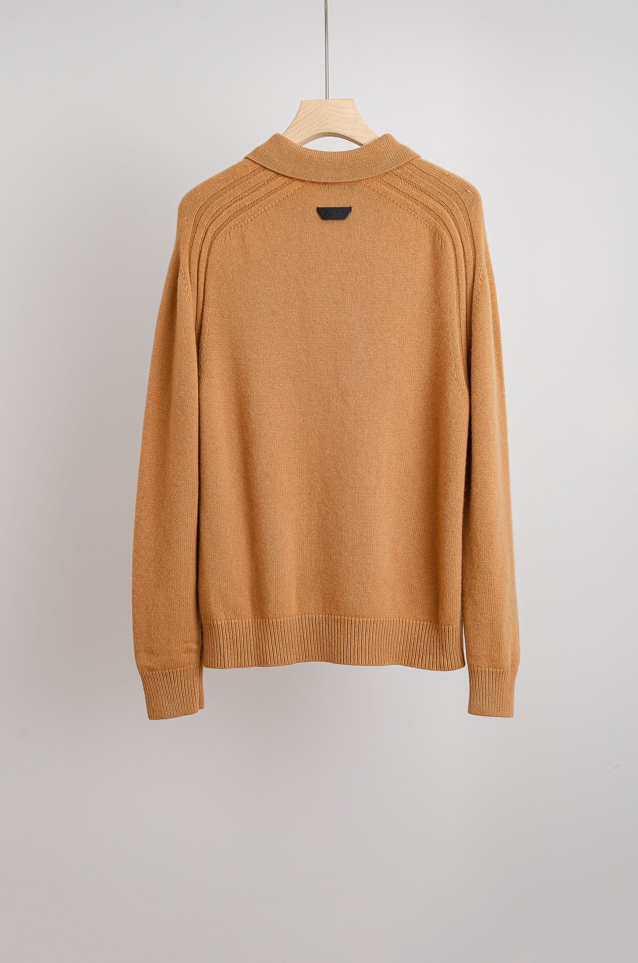 ☀️☀️Lo*roPian*a诺悠*翩雅 🇮🇹2025经典简约羊毛衫#经典羊毛衣，它以其卓越的品质和精湛