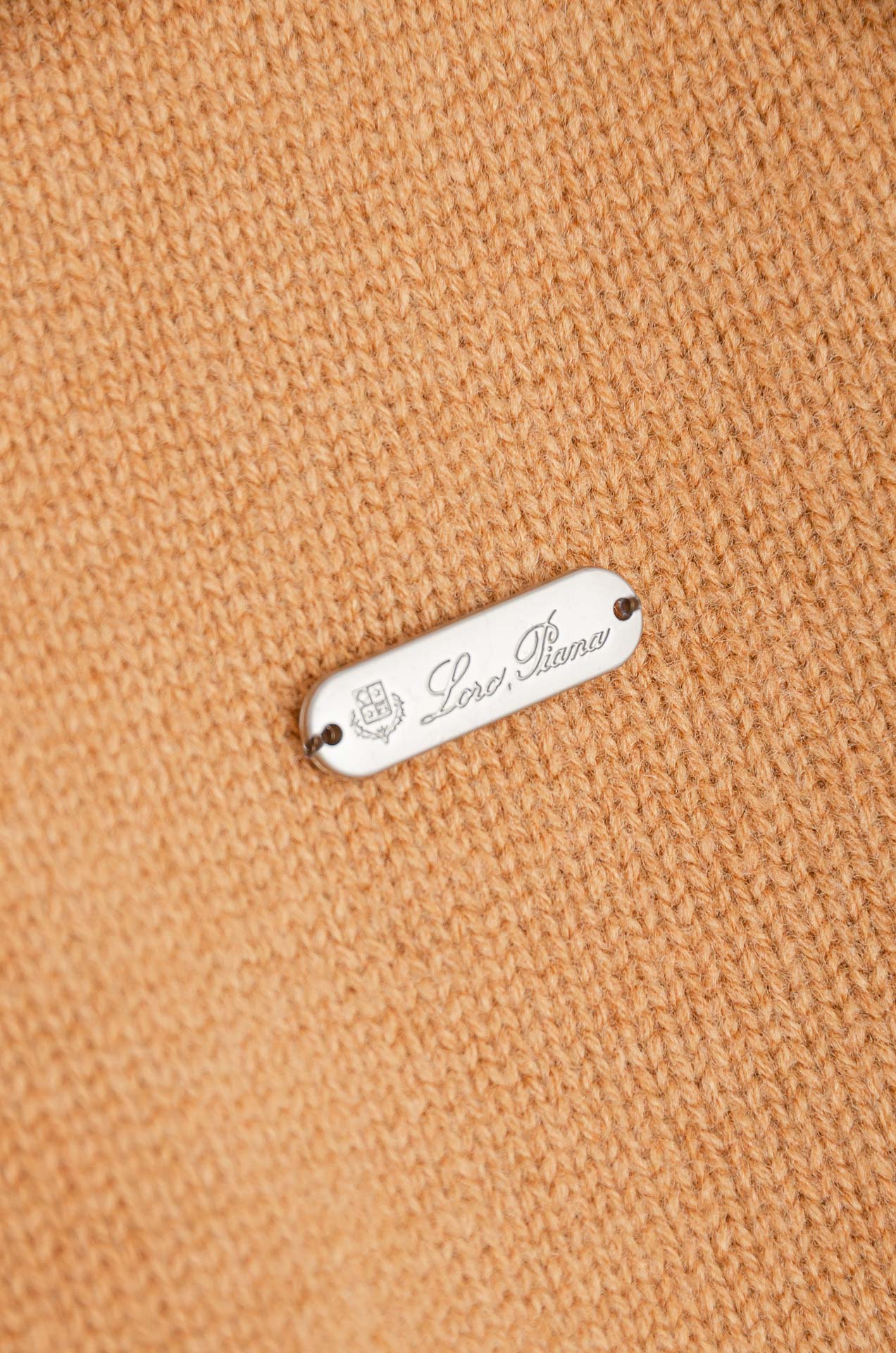 ☀️☀️Lo*roPian*a诺悠*翩雅 🇮🇹2025经典简约羊毛衫#经典羊毛衣，它以其卓越的品质和精湛