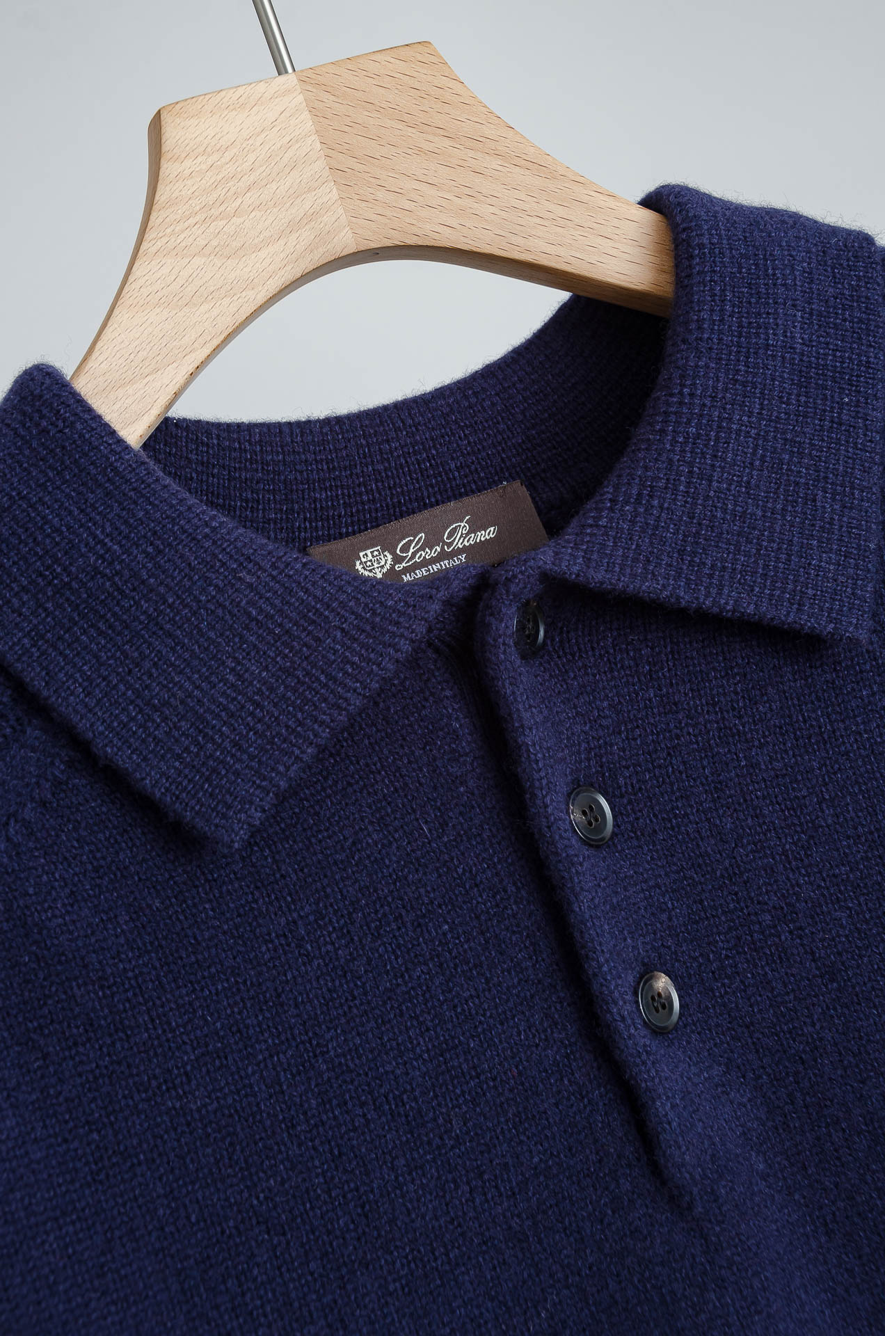 ☀️☀️Lo*roPian*a诺悠*翩雅 🇮🇹2025经典简约羊毛衫#经典羊毛衣，它以其卓越的品质和精湛