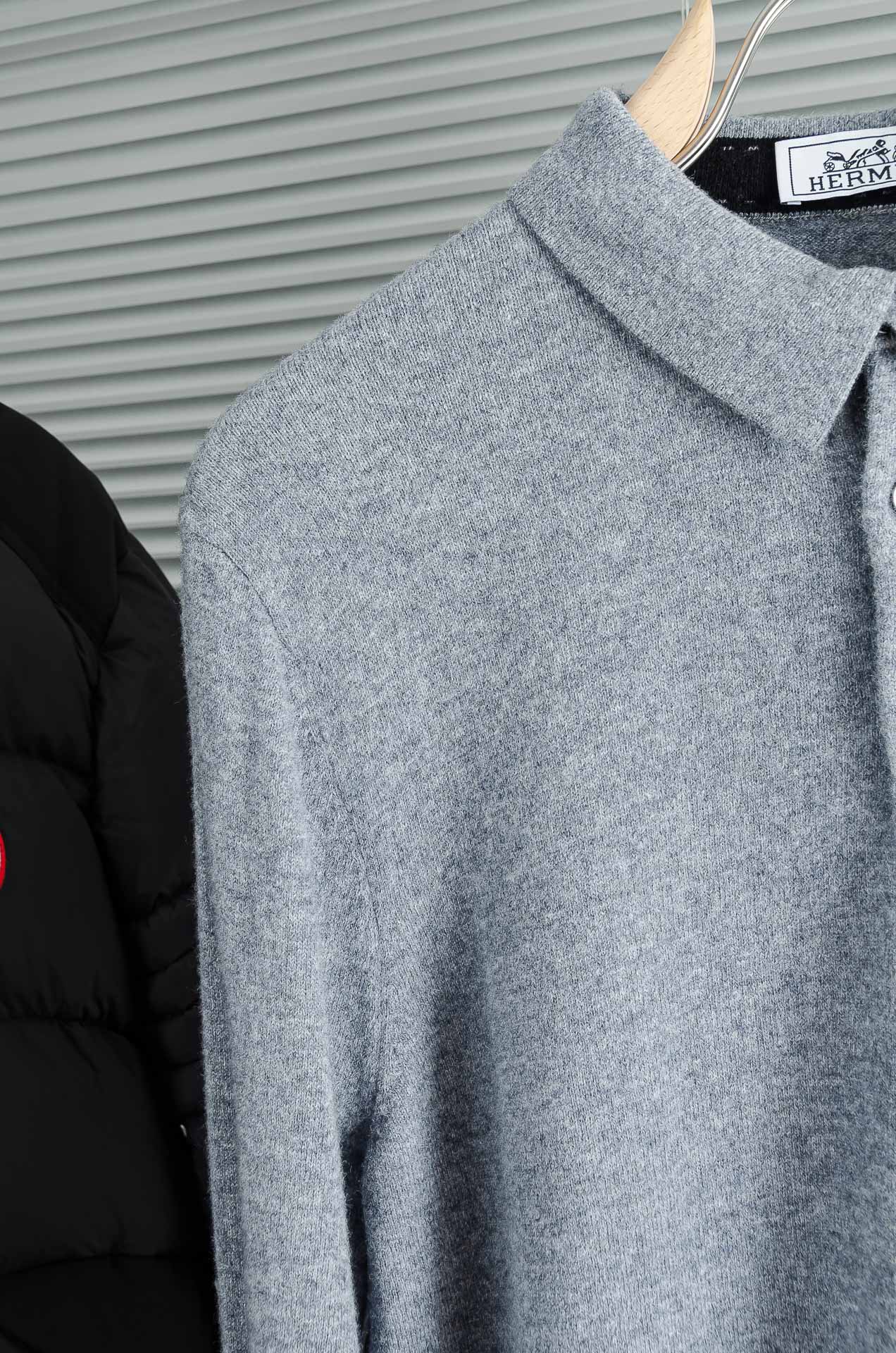 HER#MES 爱/马仕2025经典简约翻领羊毛衫#经典羊毛衣，它以其卓越的品质和精湛的工艺，成为了众多