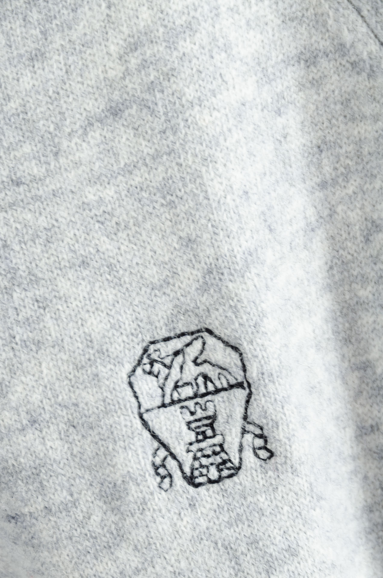 BC 26经典简约圆领羊毛衫#经典羊毛衣，它以其卓越的品质和精湛的工艺，成为了众多时尚爱好者的心头好。这