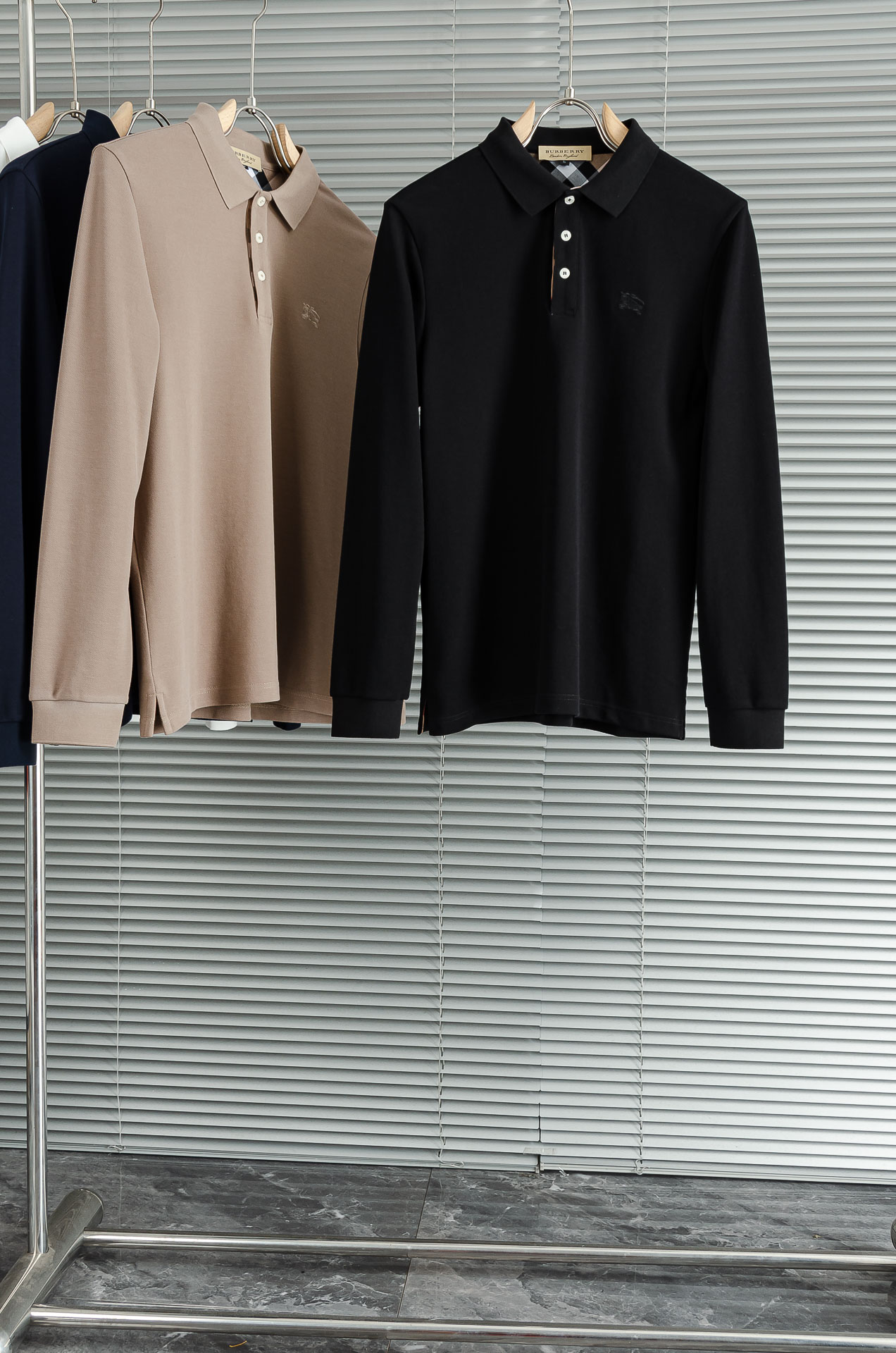 BURBE#RRY巴宝莉2026FW新品 轻奢男士翻领长袖T恤衫#精选客供进口100%棉采用高密度工艺打