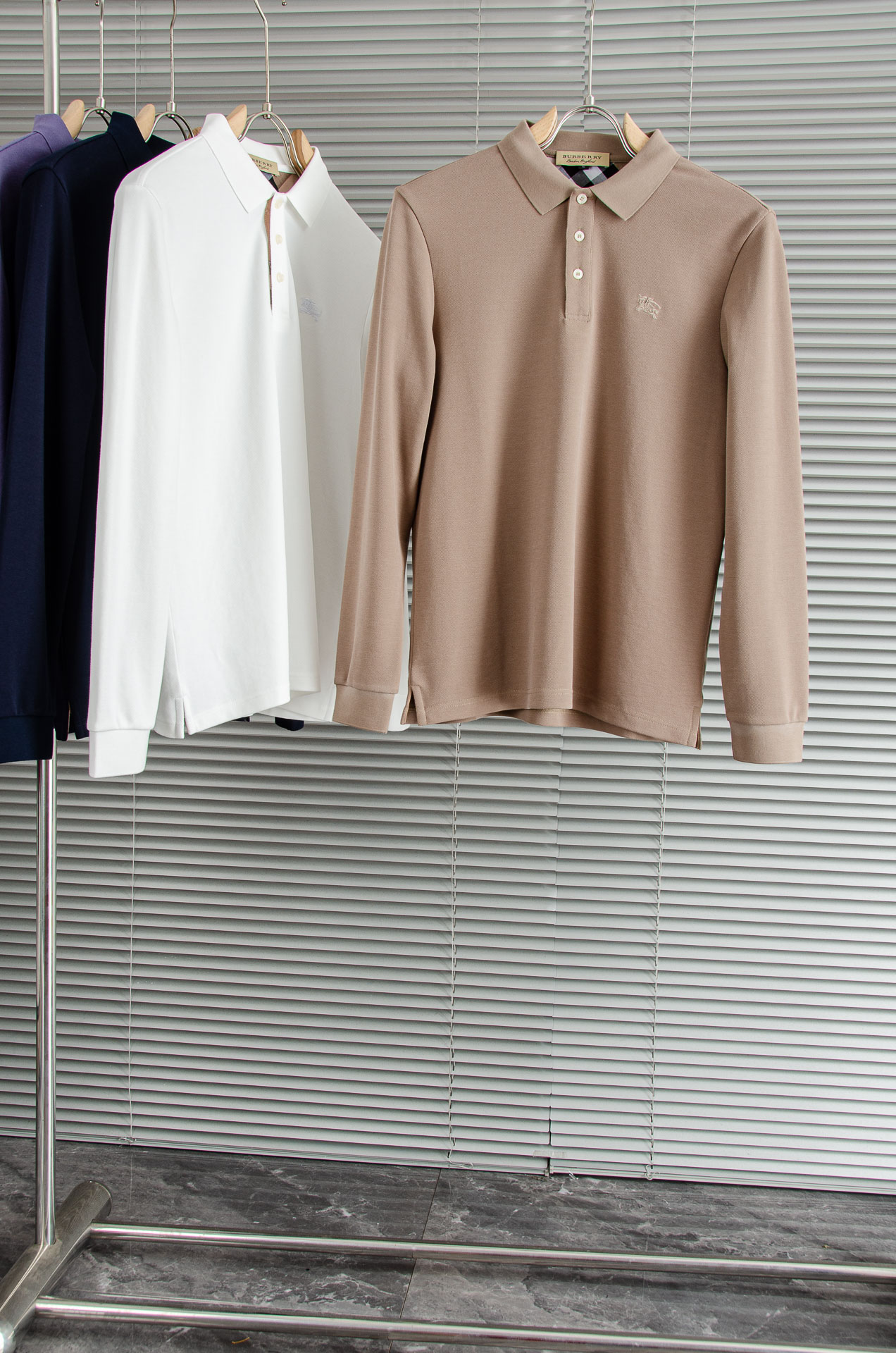 BURBE#RRY巴宝莉2026FW新品 轻奢男士翻领长袖T恤衫#精选客供进口100%棉采用高密度工艺打