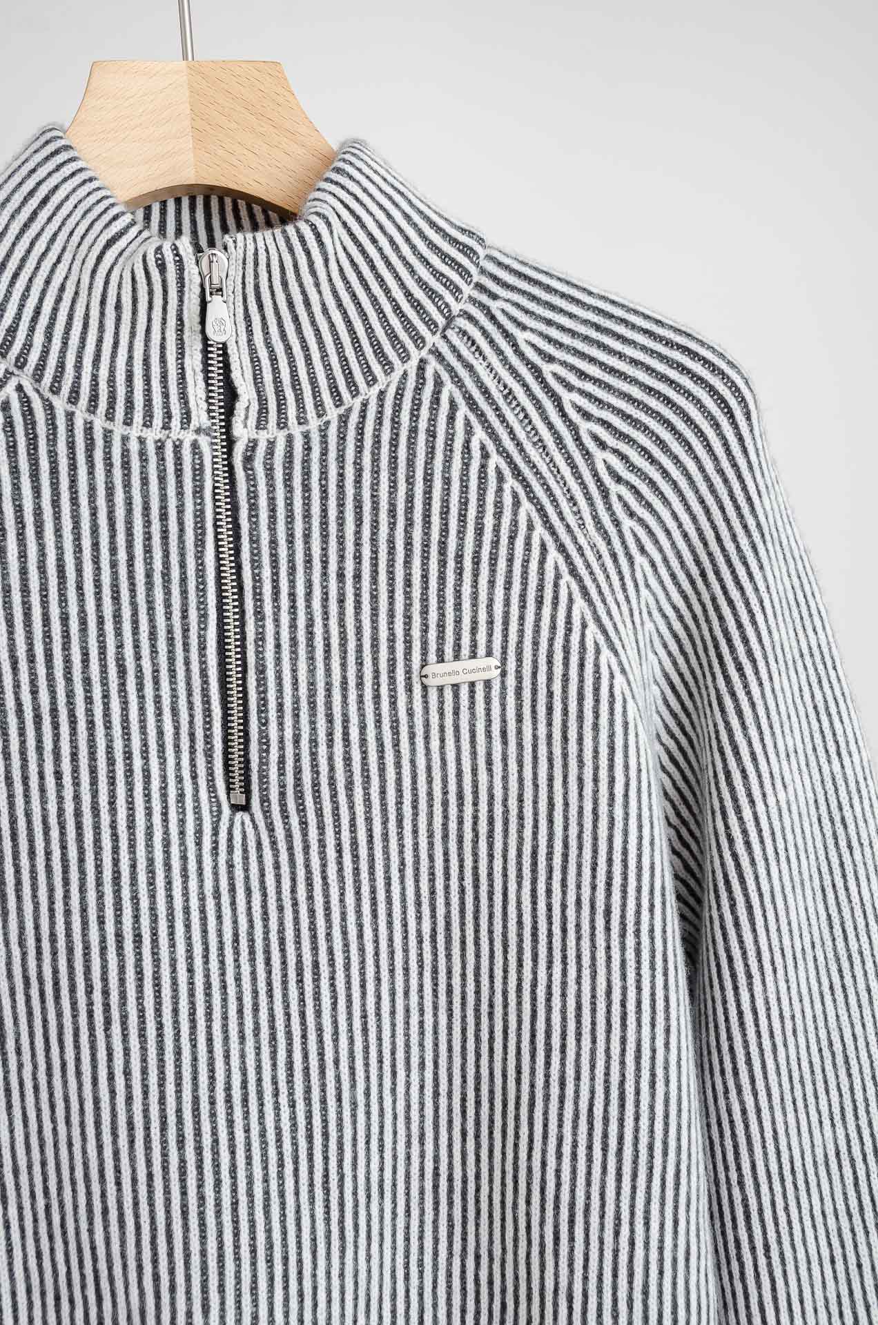 ☀️☀️ BC 2025经典简约羊毛衫#经典羊毛衣，它以其卓越的品质和精湛的工艺，成为了众多时尚爱好者的