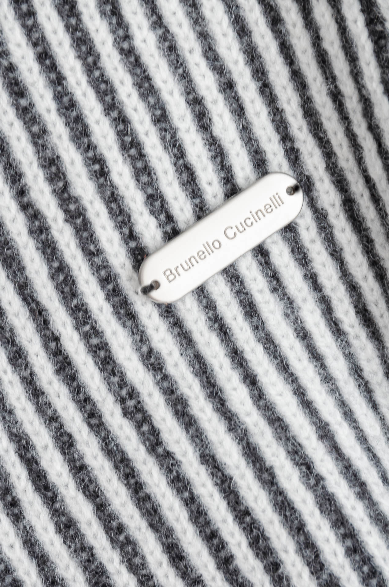 ☀️☀️ BC 2025经典简约羊毛衫#经典羊毛衣，它以其卓越的品质和精湛的工艺，成为了众多时尚爱好者的