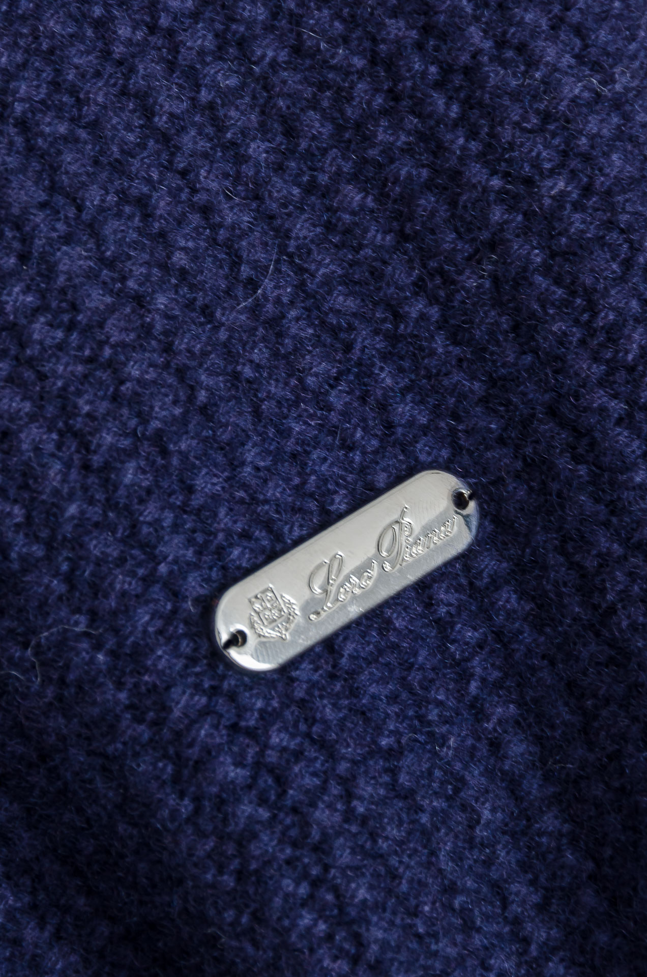 ☀️☀️ lP🆕 经典简约羊毛衫#经典羊毛衣，它以其卓越的品质和精湛的工艺，成为了众多时尚爱好者的心头好