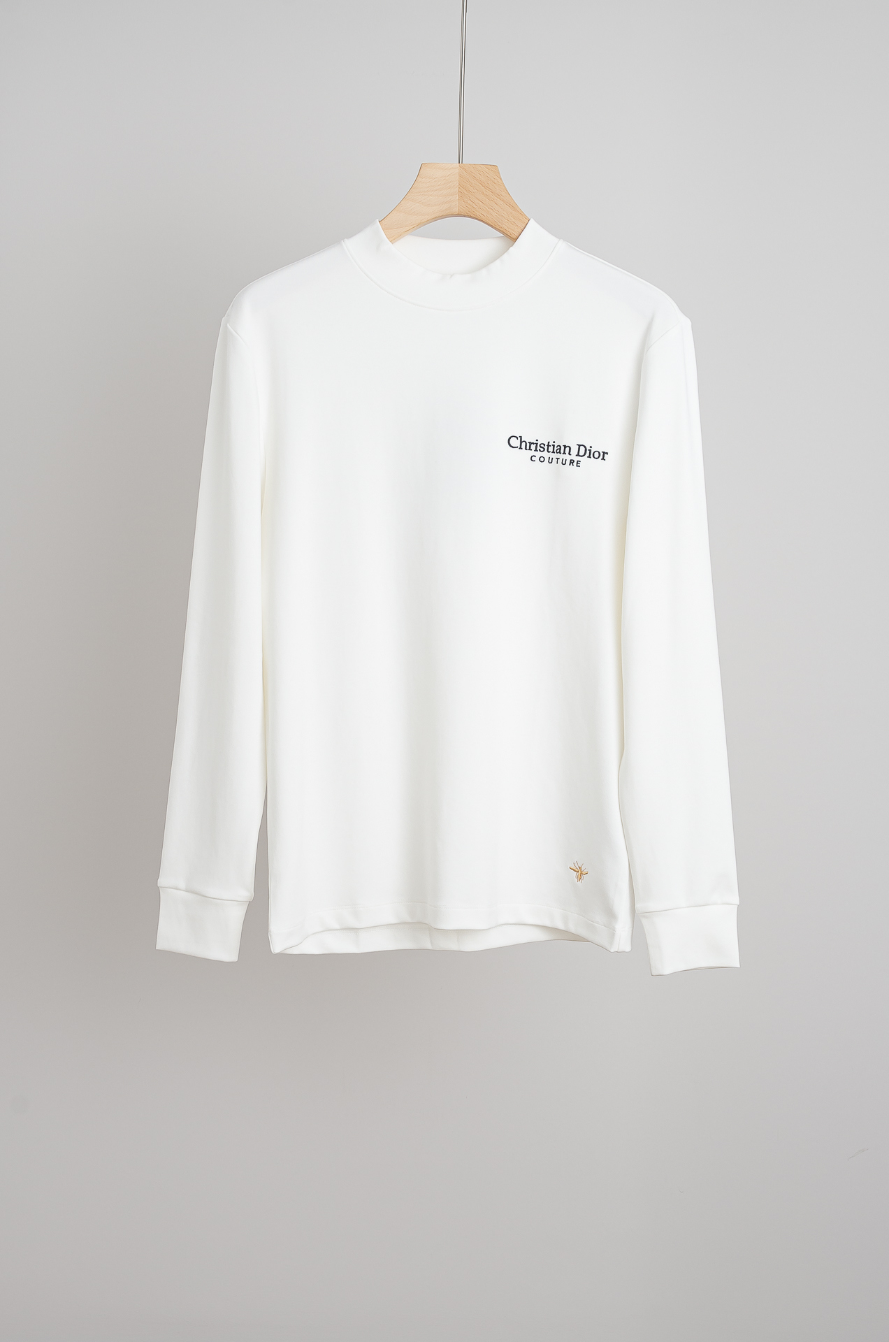 ☀️☀️ Di#or 迪奥26FW秋冬新款 立体刺绣男士长袖T恤衫#把重心都放在了面料上，表面清晰可见的