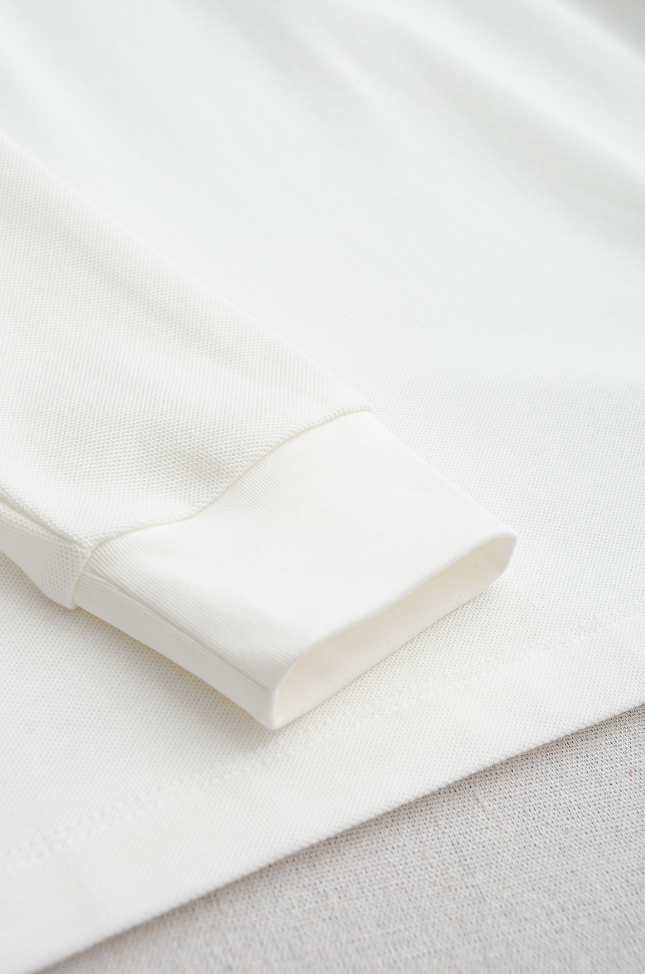 BC 2025FW新品 轻奢男士翻领长袖T恤衫#精选客供进口100%棉采用高密度工艺打造而成，手感细腻柔