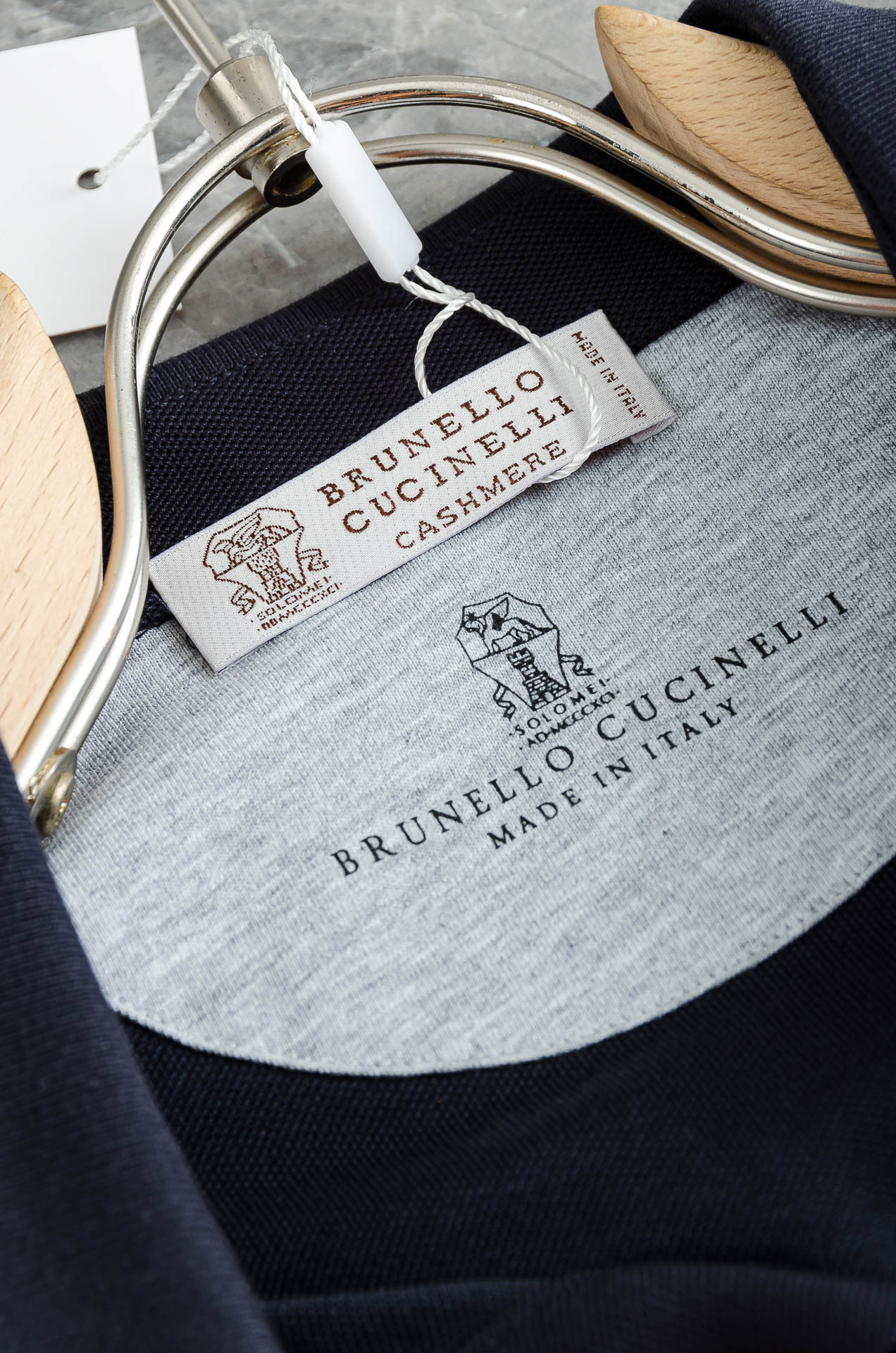 BC 2025FW秋冬新品 轻奢男士翻领长袖T恤衫#精选客供进口100%棉采用高密度工艺打造而成，手感细