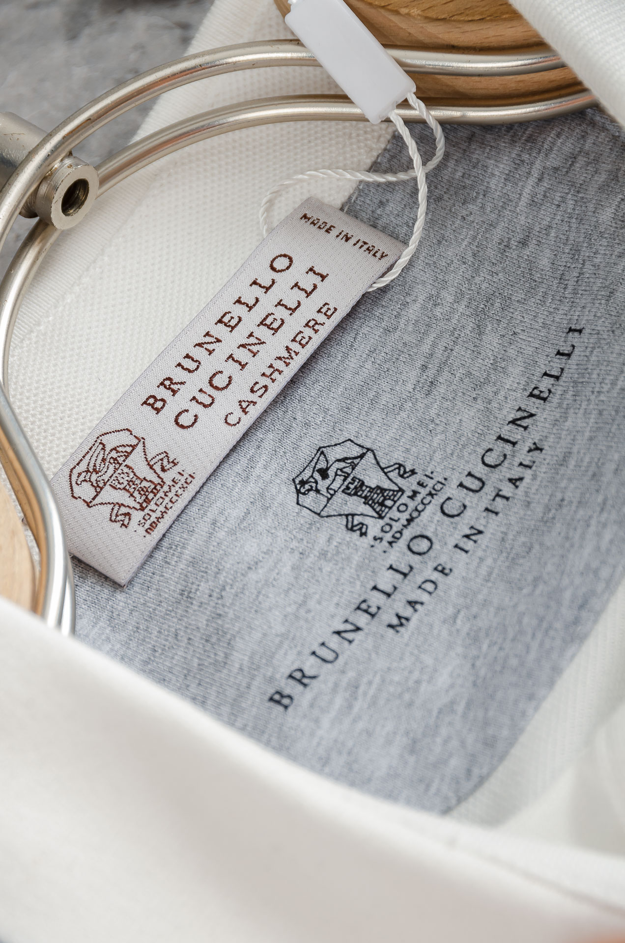 BC 2025FW秋冬新品 轻奢男士翻领长袖T恤衫#精选客供进口100%棉采用高密度工艺打造而成，手感细