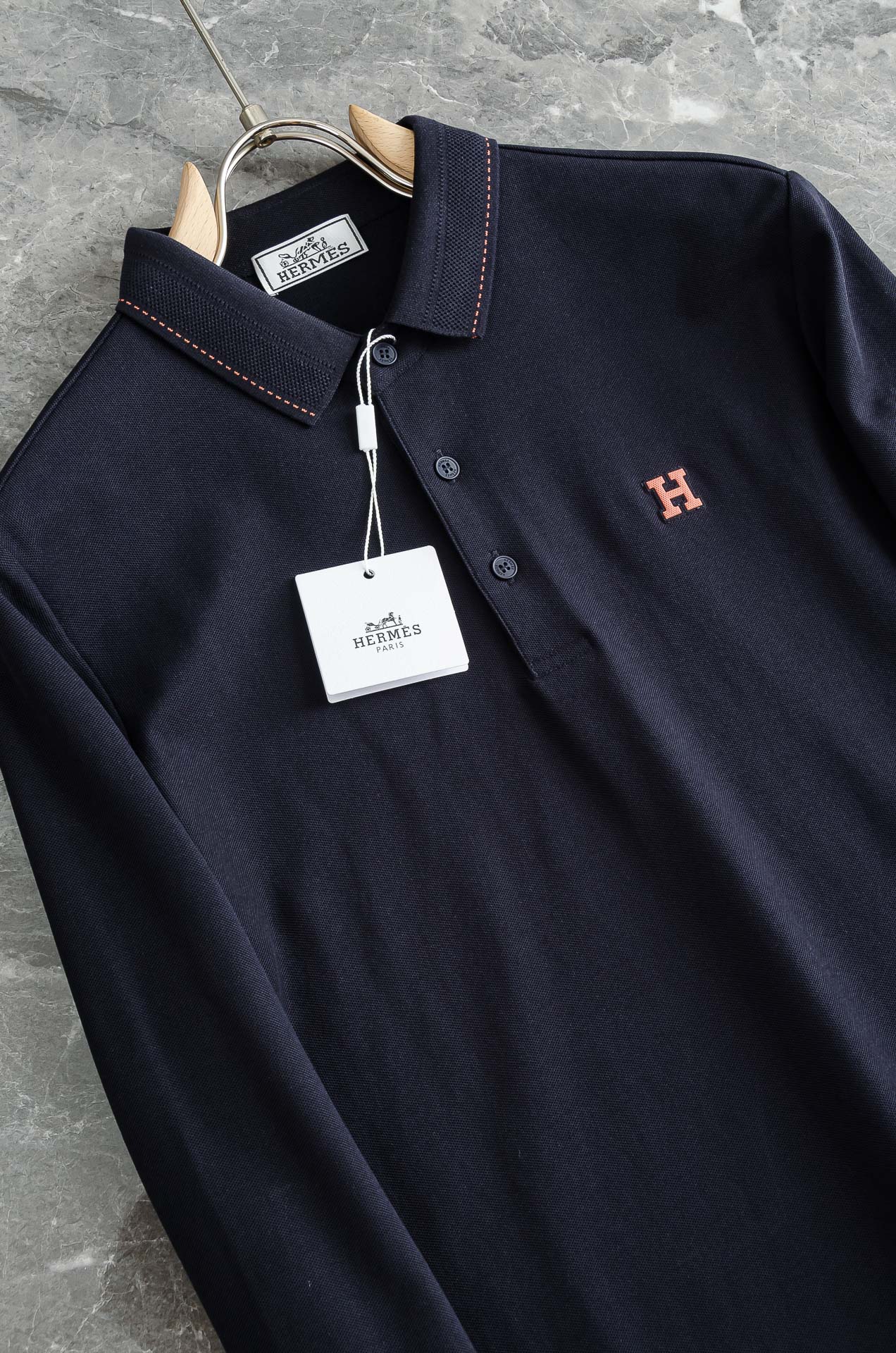 HER#MES爱马＊仕2025FW秋冬新品 轻奢男士翻领长袖T恤衫#精选客供进口100%棉采用高密度工艺