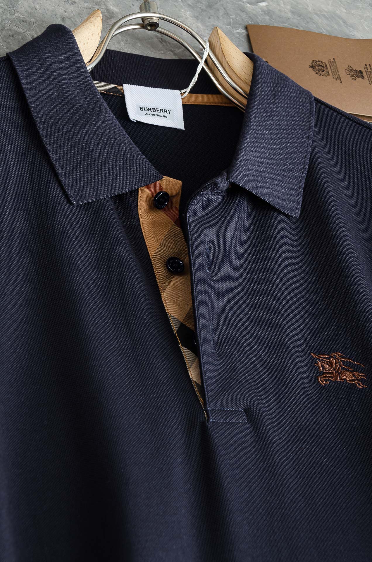 BURB#ERRY巴宝/莉2025FW秋冬新品 轻奢男士翻领长袖T恤衫#精选客供进口100%棉采用高密度