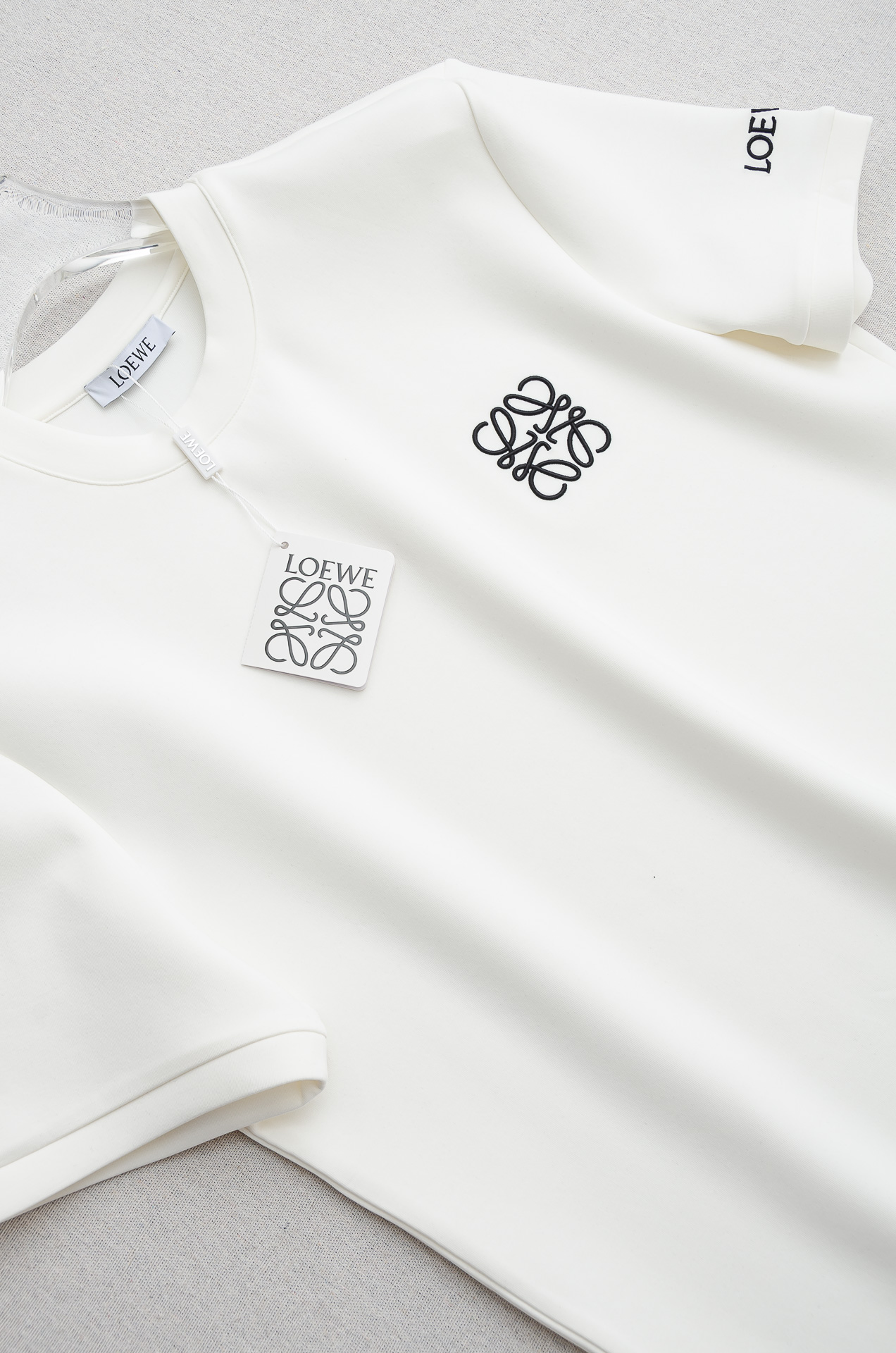 🌾 LOE#WE 罗意/威2026秋冬太空棉字母刺绣logo时尚百搭打底圆领短袖衫，精致工艺专柜面料，顶