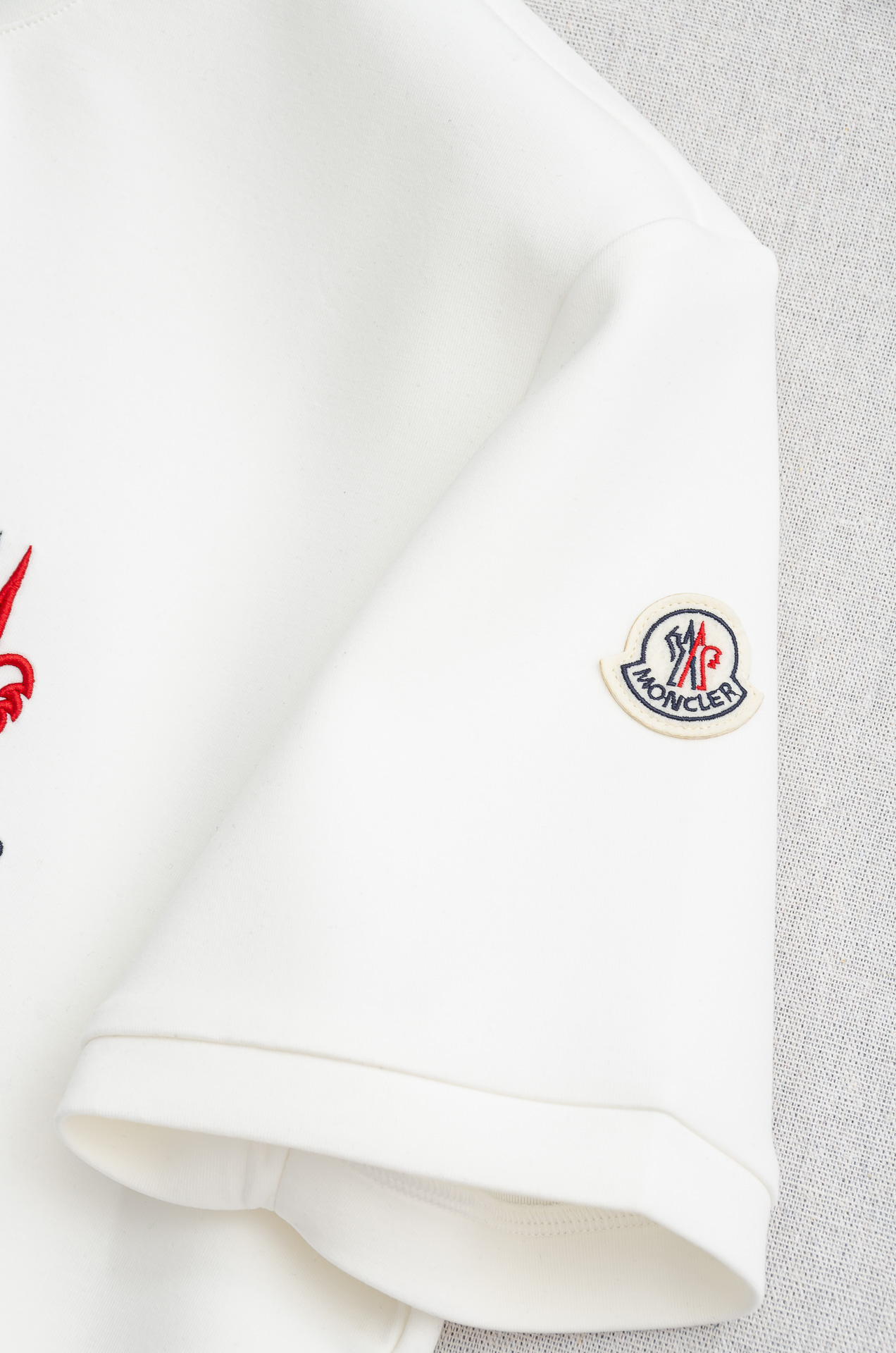 🌾 MON#CLER 蒙/口2026秋冬太空棉字母刺绣logo时尚百搭打底圆领短袖衫，精致工艺专柜面料，