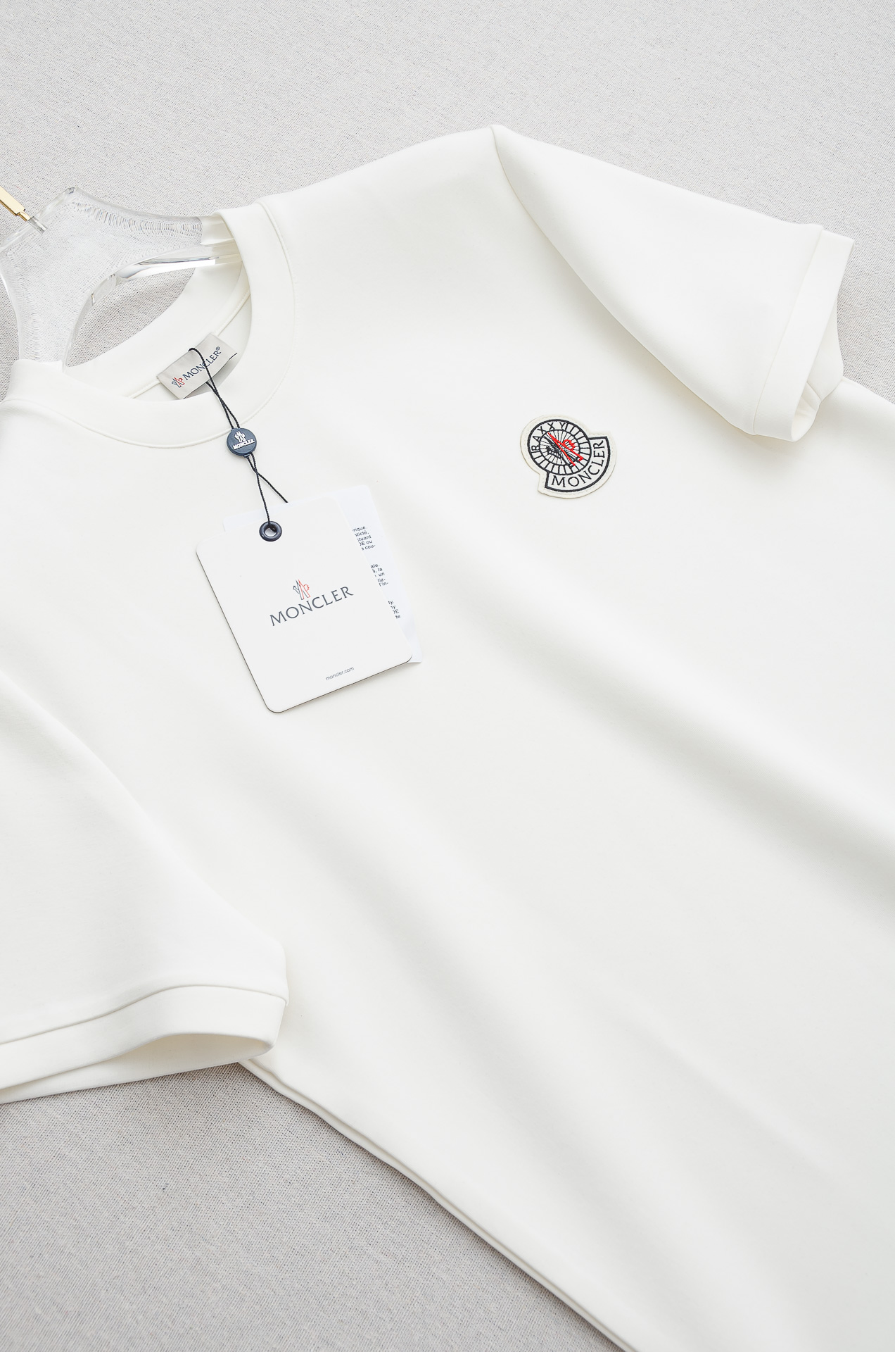 🌾 MON#CLER 蒙/口2026秋冬太空棉字母刺绣logo时尚百搭打底圆领短袖衫，精致工艺专柜面料，