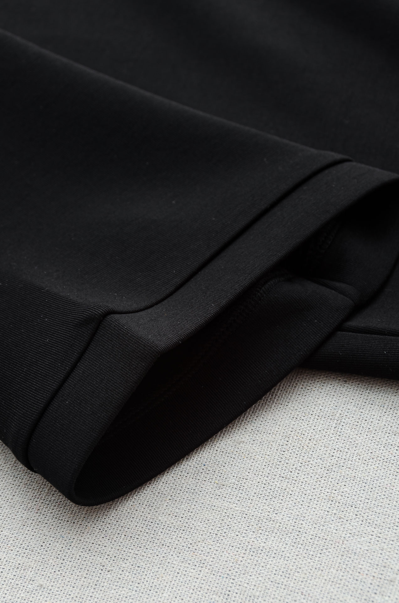 🌾 BURBE#RRY巴宝/莉2026秋冬太空棉字母刺绣logo时尚百搭打底圆领短袖衫，精致工艺专柜面料