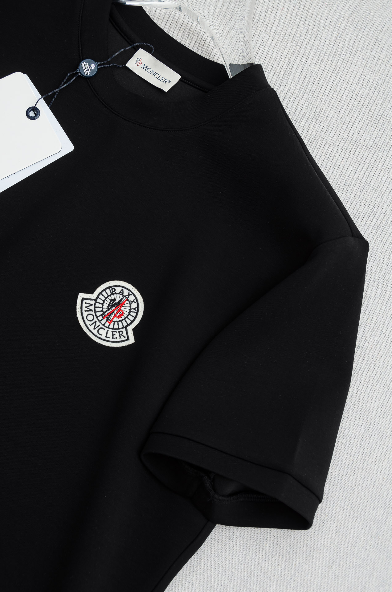 🌾 MON#CLER 蒙/口2026秋冬太空棉字母刺绣logo时尚百搭打底圆领短袖衫，精致工艺专柜面料，