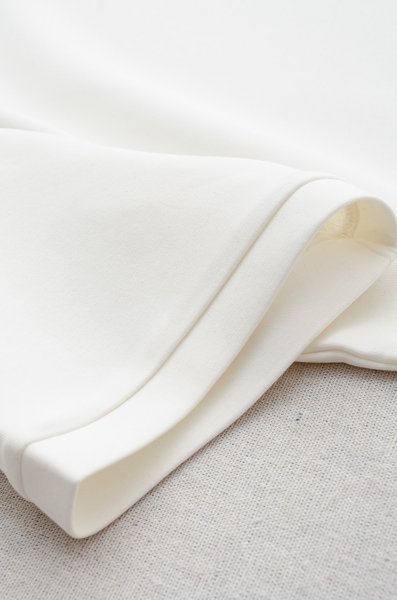 🌾 MON#CLER 蒙/口2026秋冬太空棉字母刺绣logo时尚百搭打底圆领短袖衫，精致工艺专柜面料，