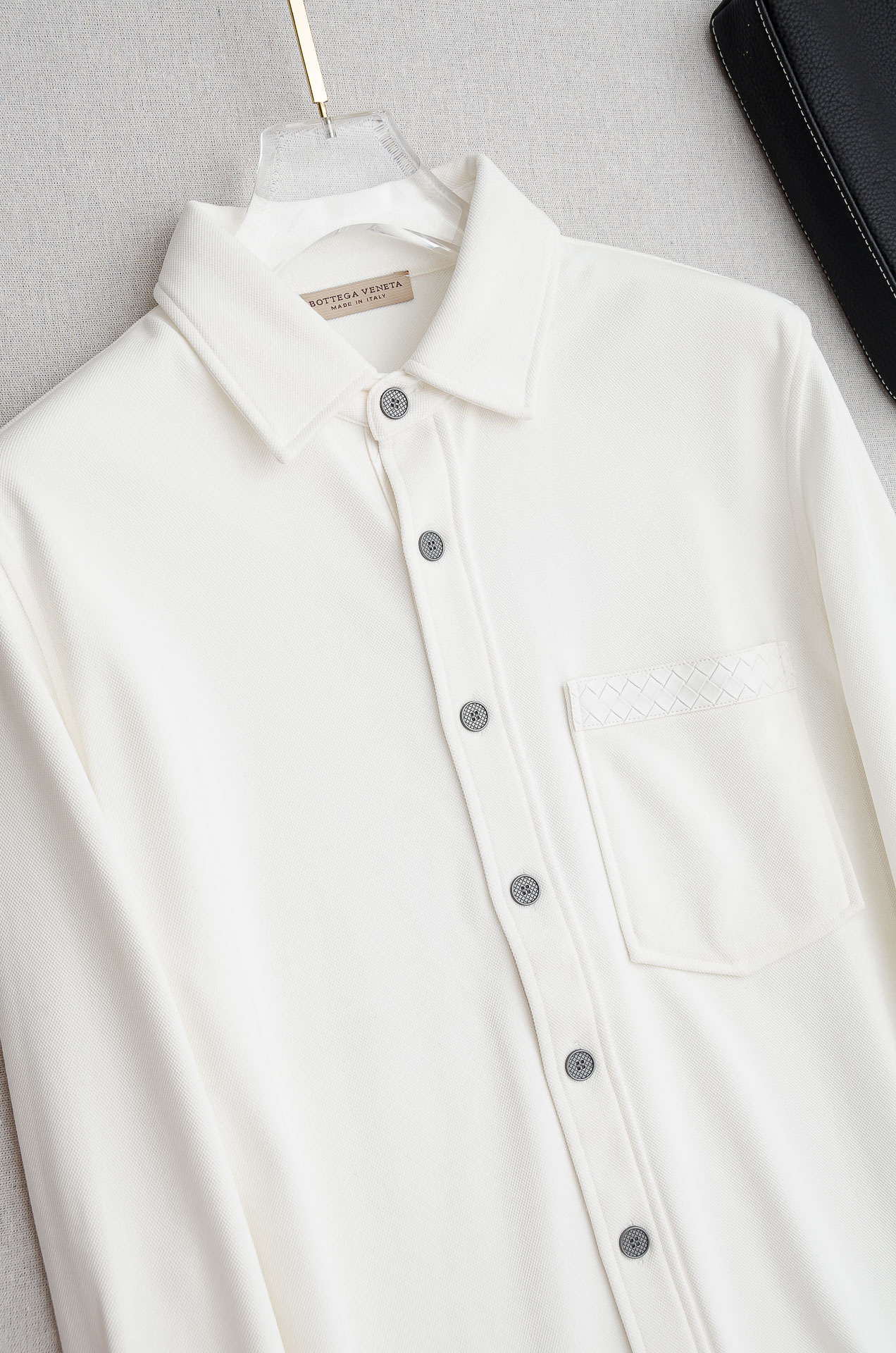 BV2025FW秋冬最新珠地棉加绒立体剪裁男士长袖衬衫#整体触感舒适有质感，尽管面料看似轻薄却富有特别的