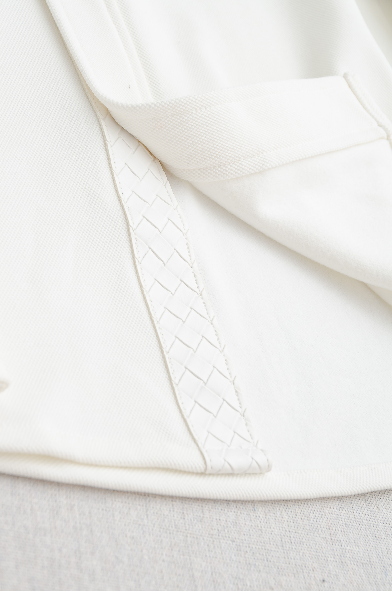 BV2025FW秋冬最新珠地棉加绒立体剪裁男士长袖衬衫#整体触感舒适有质感，尽管面料看似轻薄却富有特别的