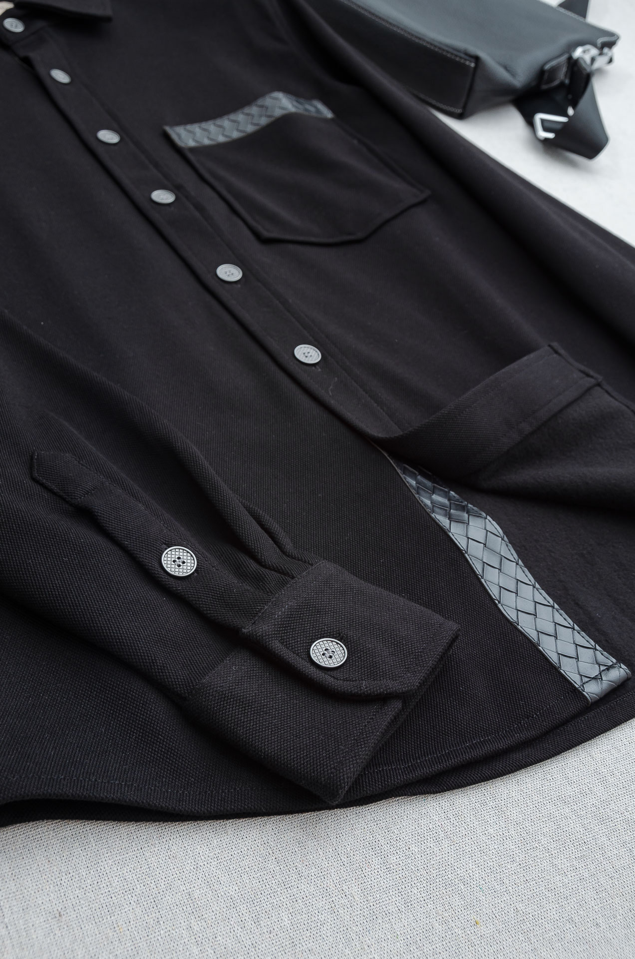 BV2025FW秋冬最新珠地棉加绒立体剪裁男士长袖衬衫#整体触感舒适有质感，尽管面料看似轻薄却富有特别的