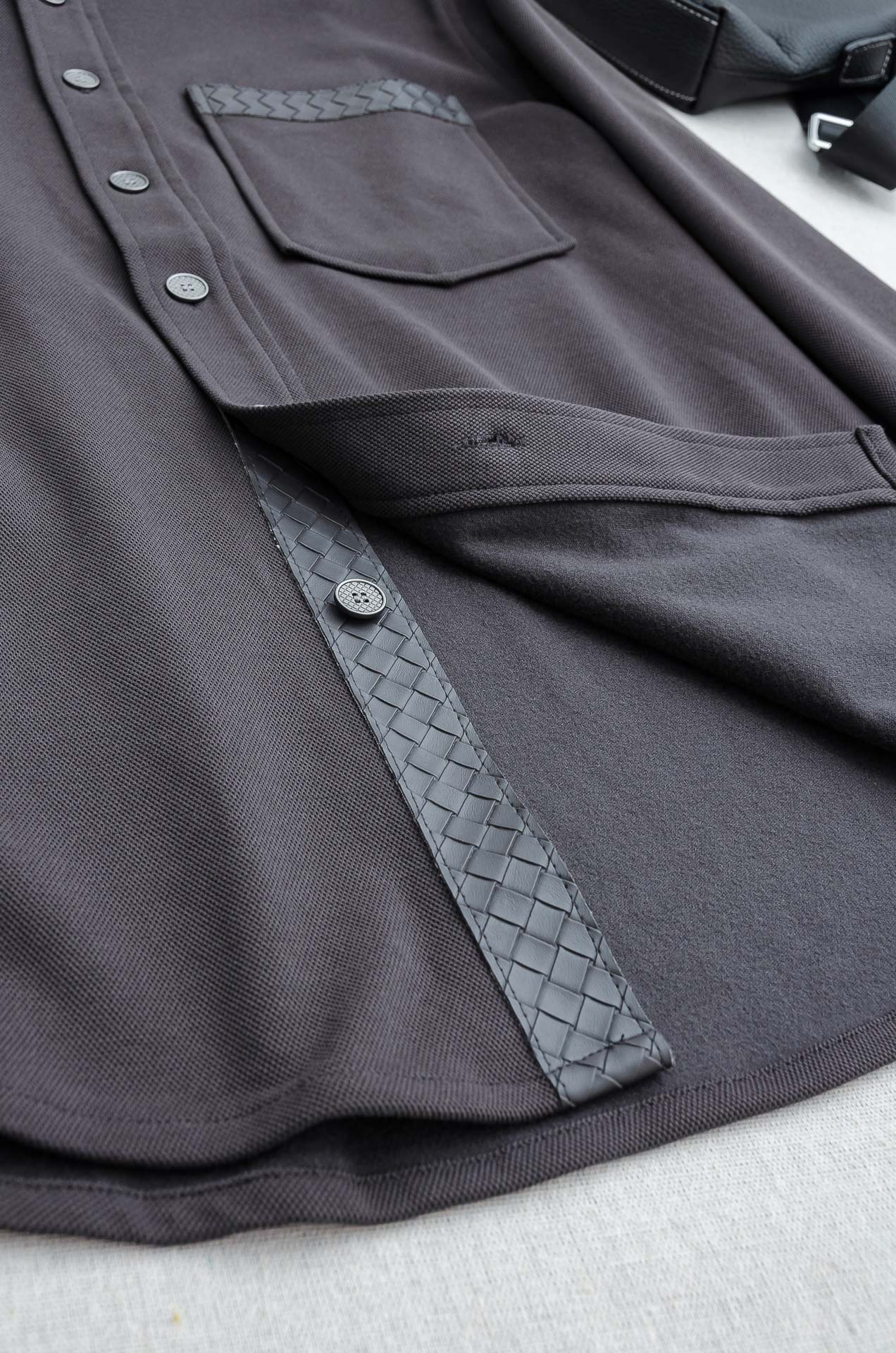 BV2025FW秋冬最新珠地棉加绒立体剪裁男士长袖衬衫#整体触感舒适有质感，尽管面料看似轻薄却富有特别的