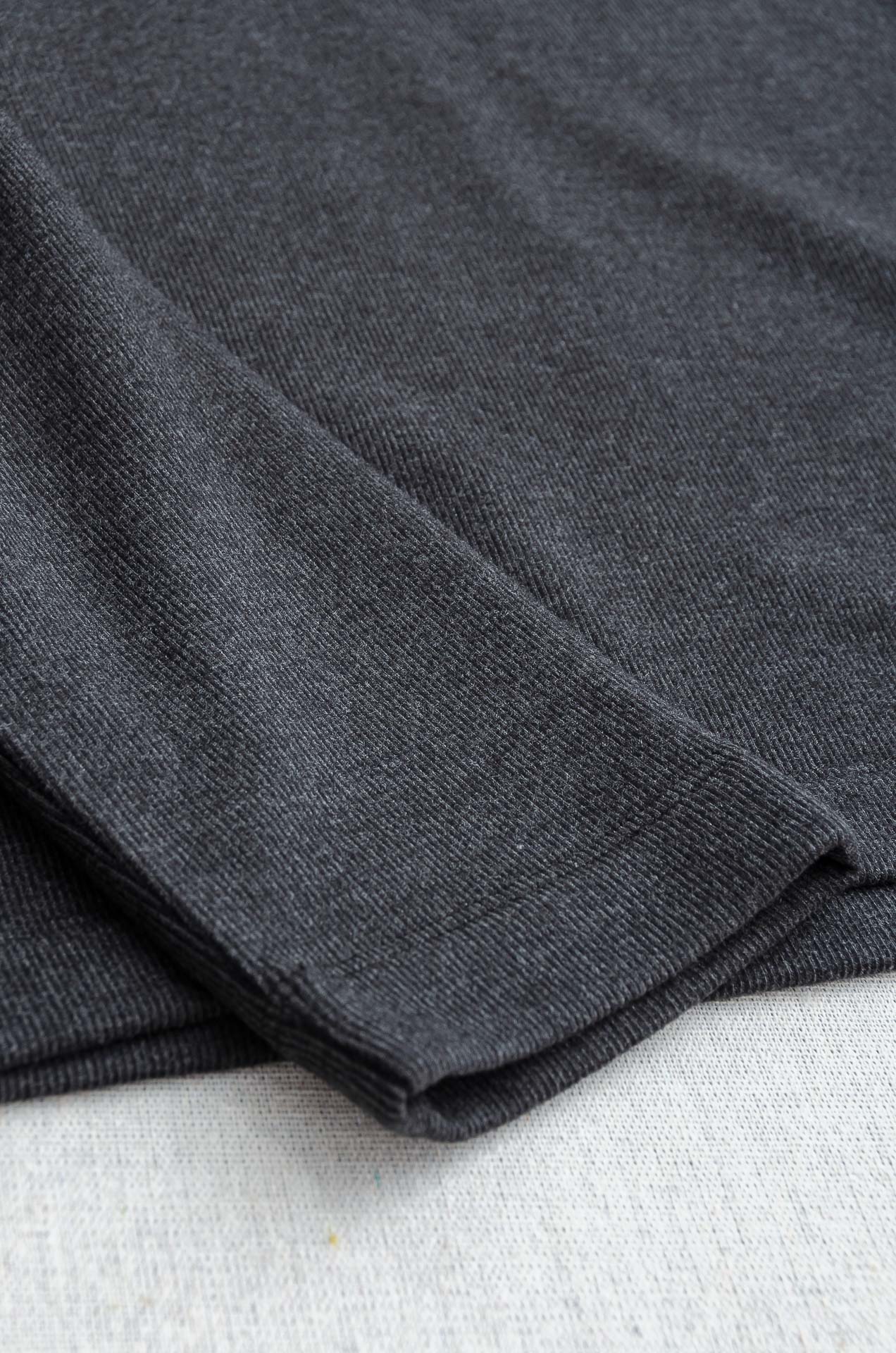 BBR 25FW进口德绒圆领打底衫，男士立体徽标LOGO基础纯色长袖套头衫！秋冬季轻薄款御寒打底单品，时