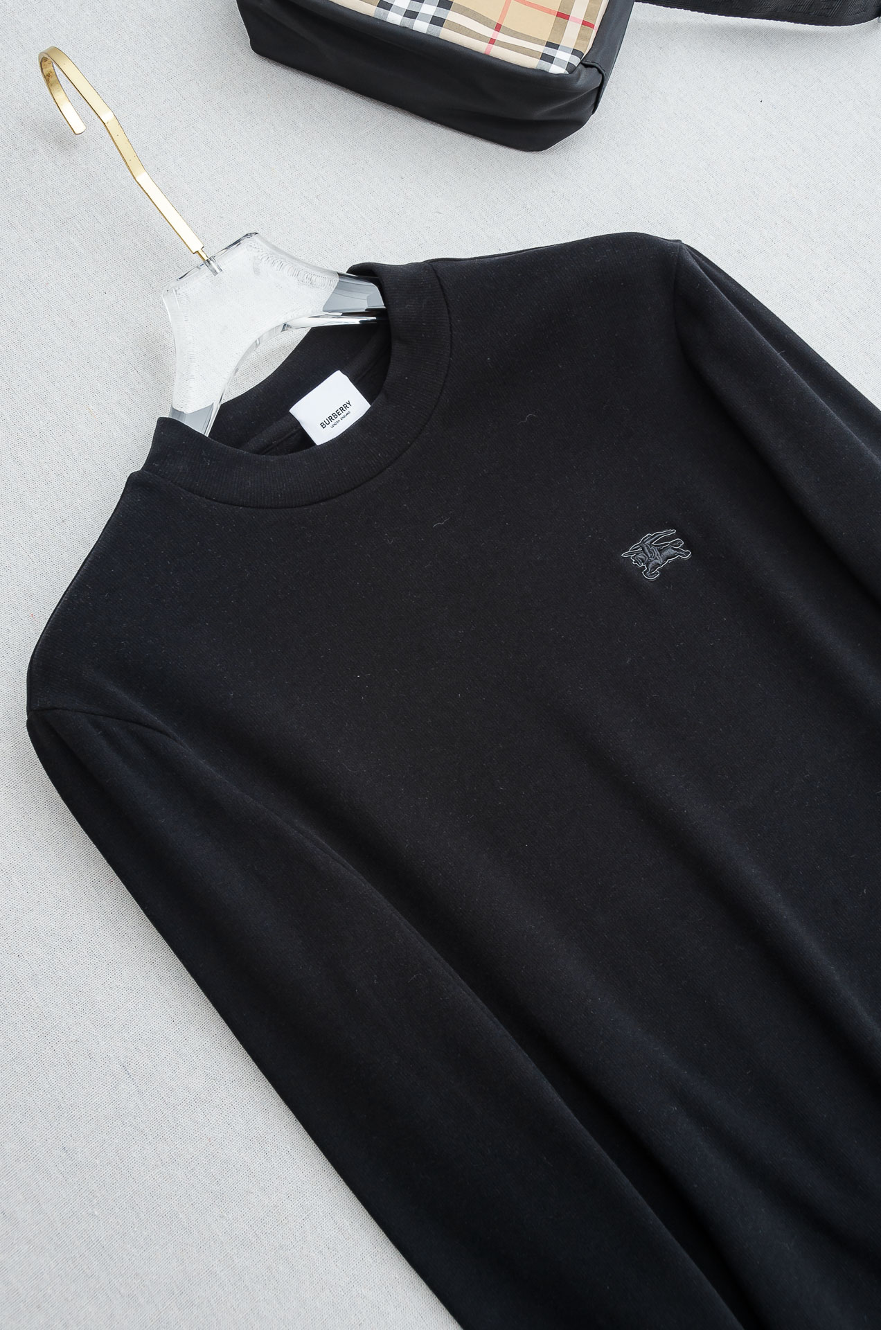 BBR 25FW进口德绒圆领打底衫，男士立体徽标LOGO基础纯色长袖套头衫！秋冬季轻薄款御寒打底单品，时