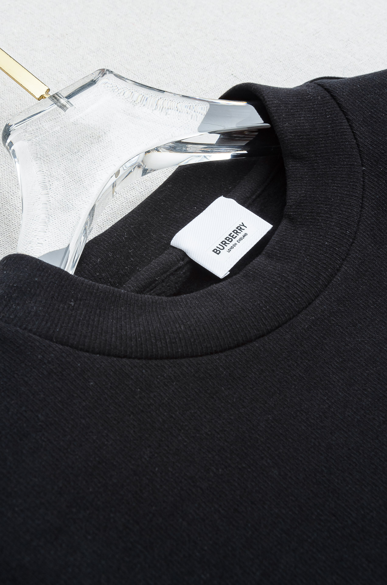 BBR 25FW进口德绒圆领打底衫，男士立体徽标LOGO基础纯色长袖套头衫！秋冬季轻薄款御寒打底单品，时