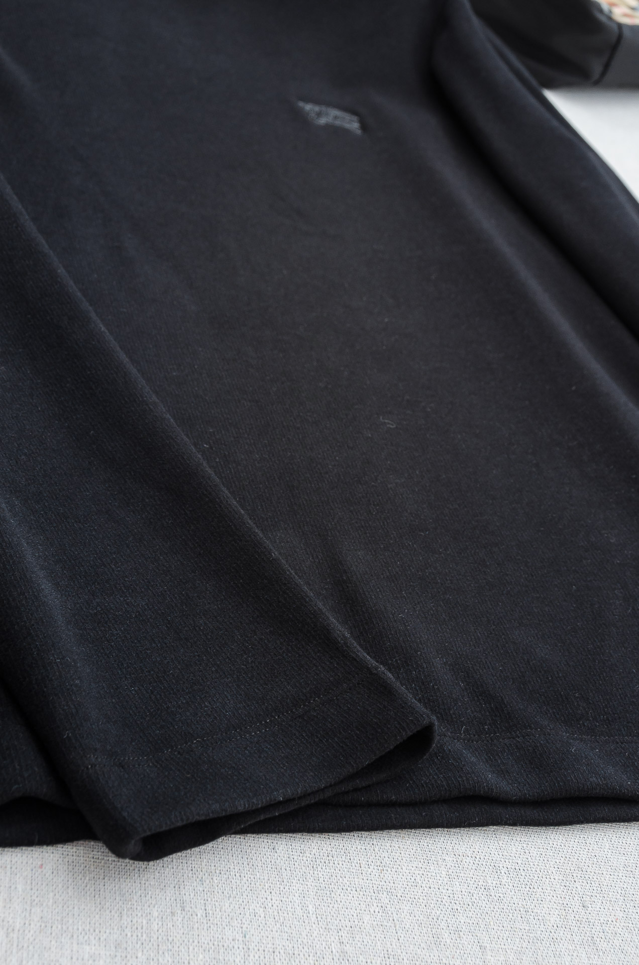 BBR 25FW进口德绒圆领打底衫，男士立体徽标LOGO基础纯色长袖套头衫！秋冬季轻薄款御寒打底单品，时