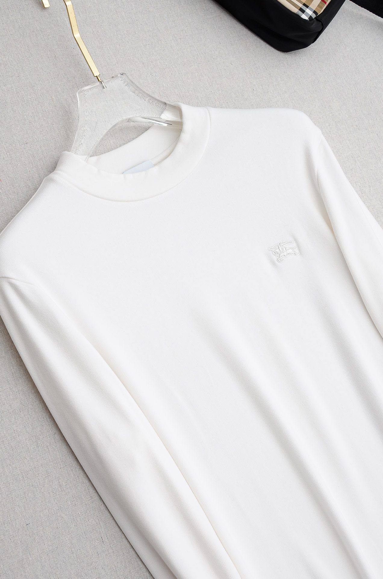 BBR 25FW进口德绒圆领打底衫，男士立体徽标LOGO基础纯色长袖套头衫！秋冬季轻薄款御寒打底单品，时