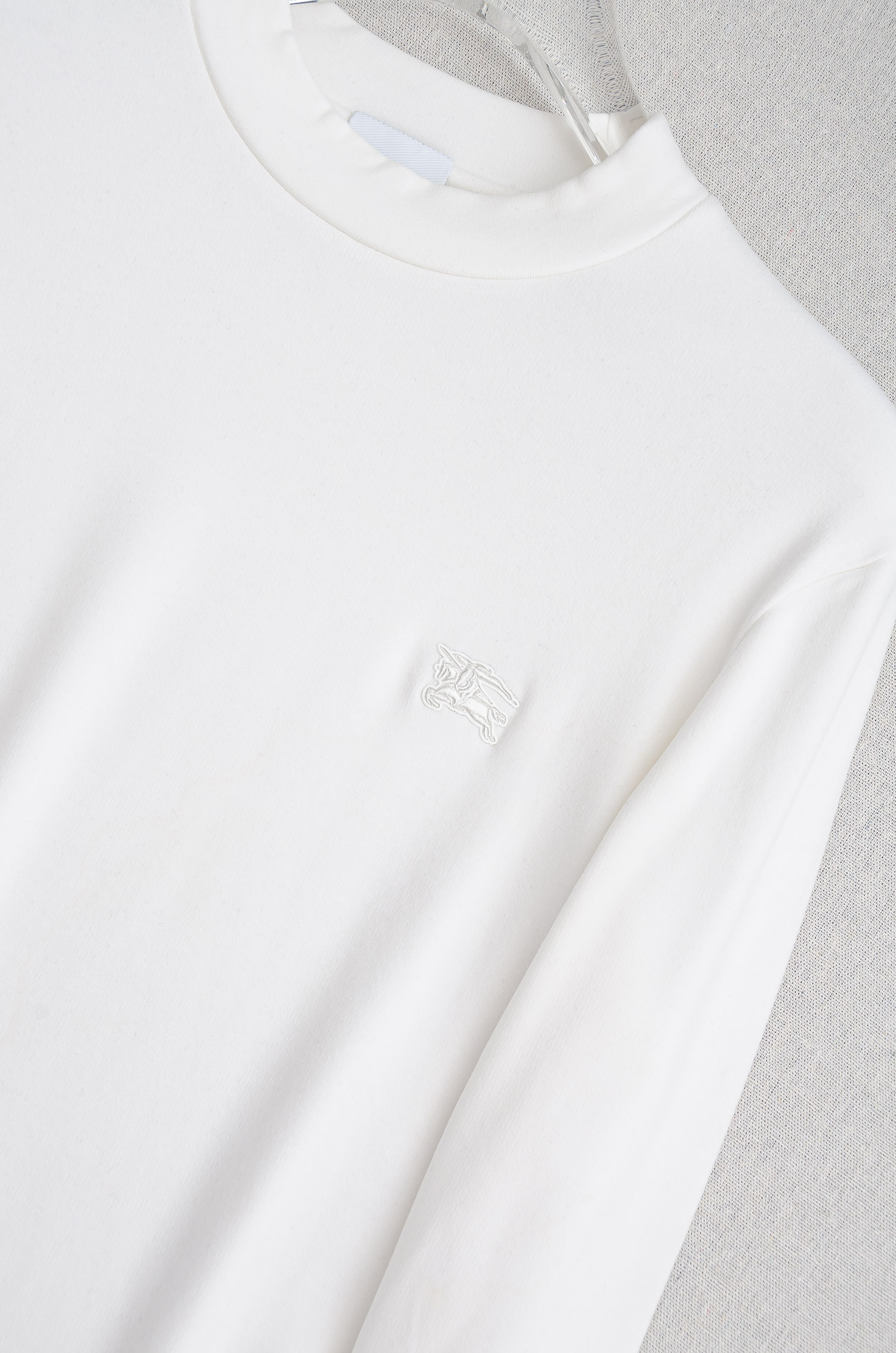 BBR 25FW进口德绒圆领打底衫，男士立体徽标LOGO基础纯色长袖套头衫！秋冬季轻薄款御寒打底单品，时